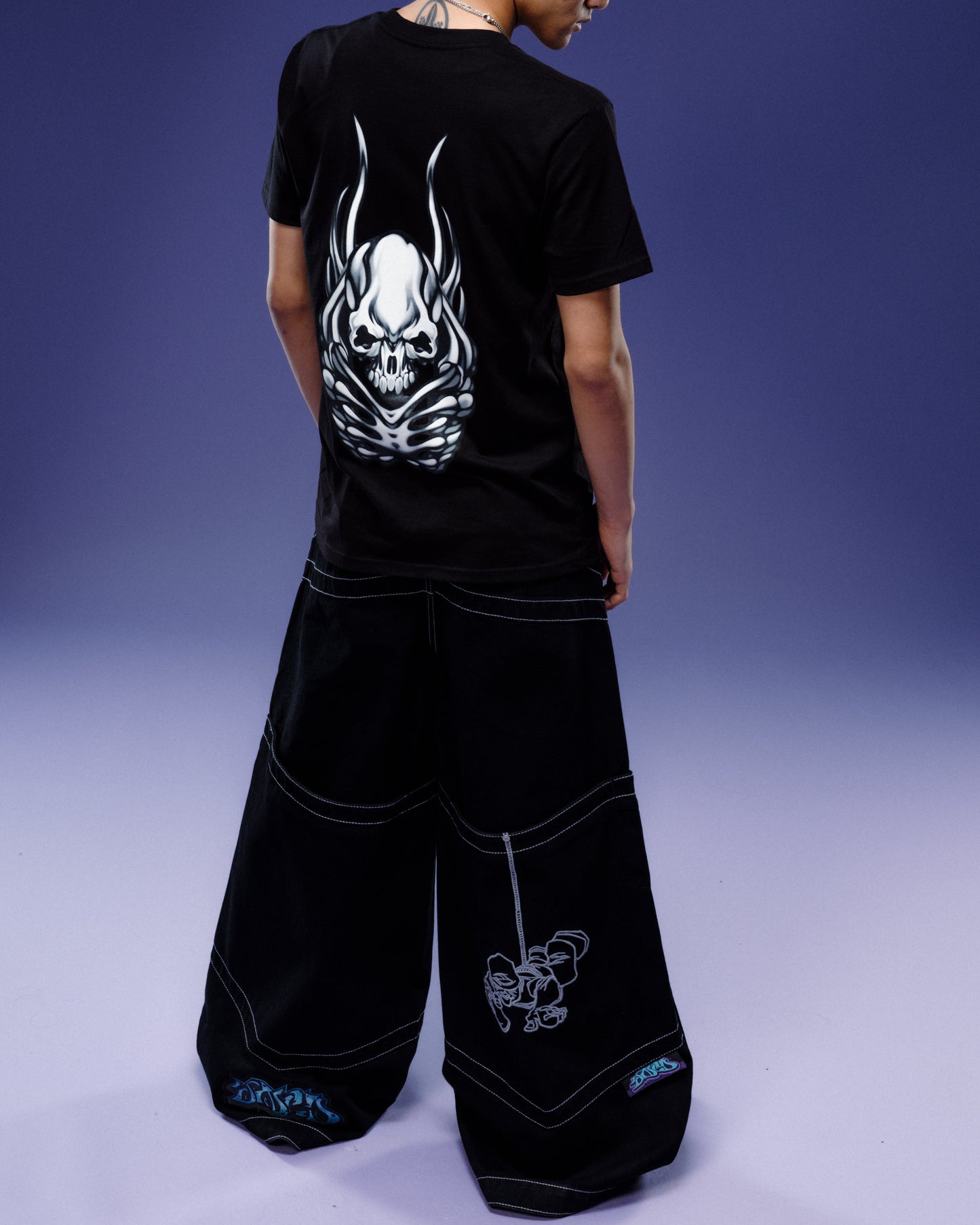 Alien Skull Tee. Black.