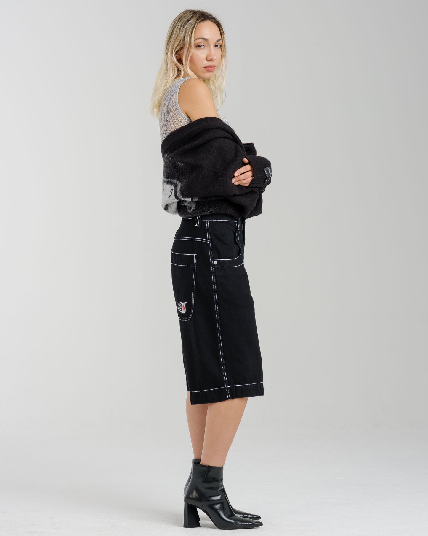 W101 Twin Cannon Shorts. 14". Black/Silver J.