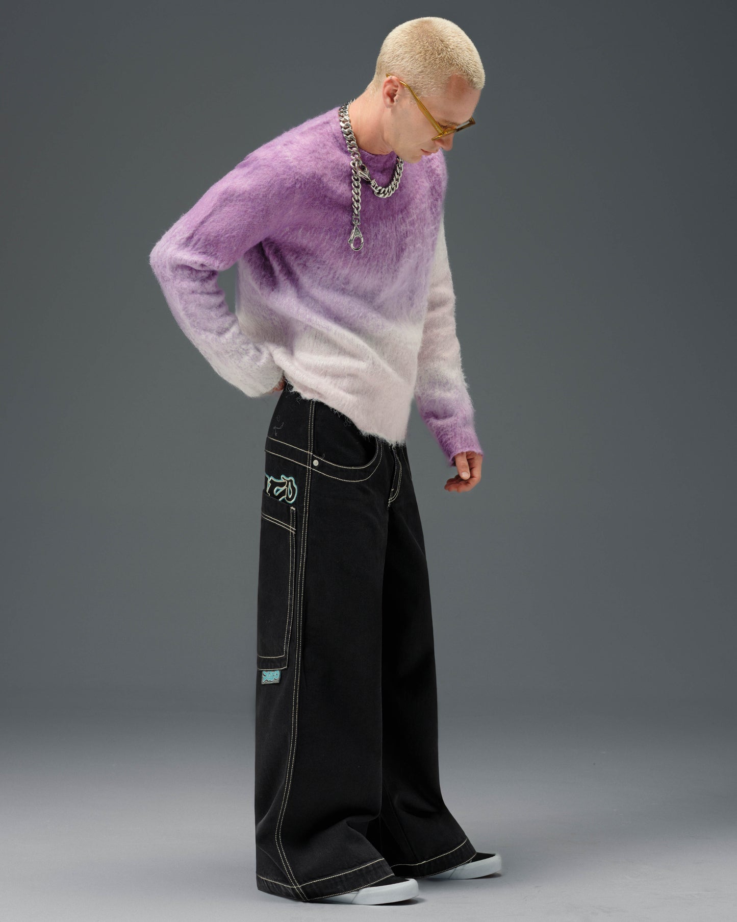 Artistical Uprising. 26". Jet Black.