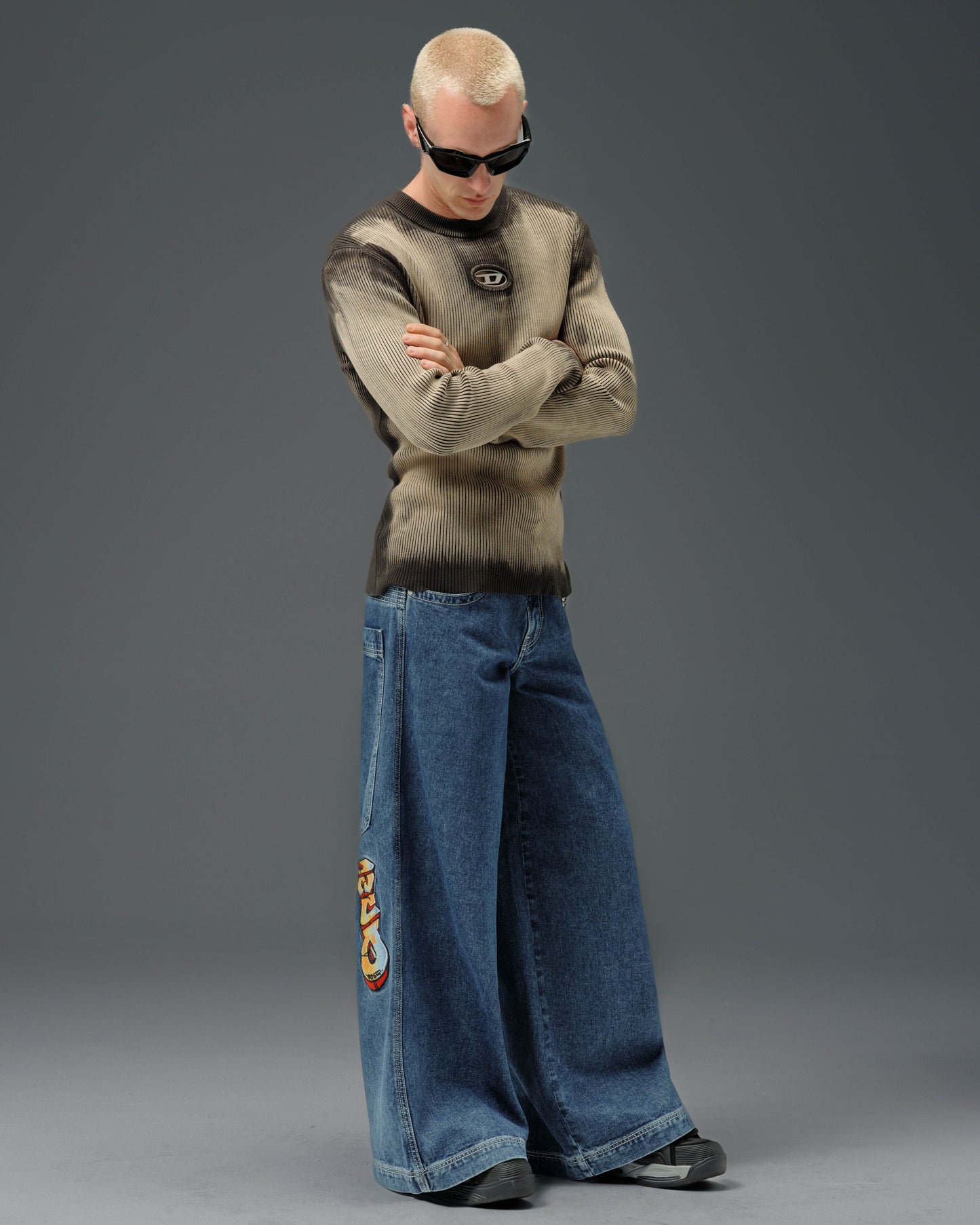 Battle. 30". Dark Stone.