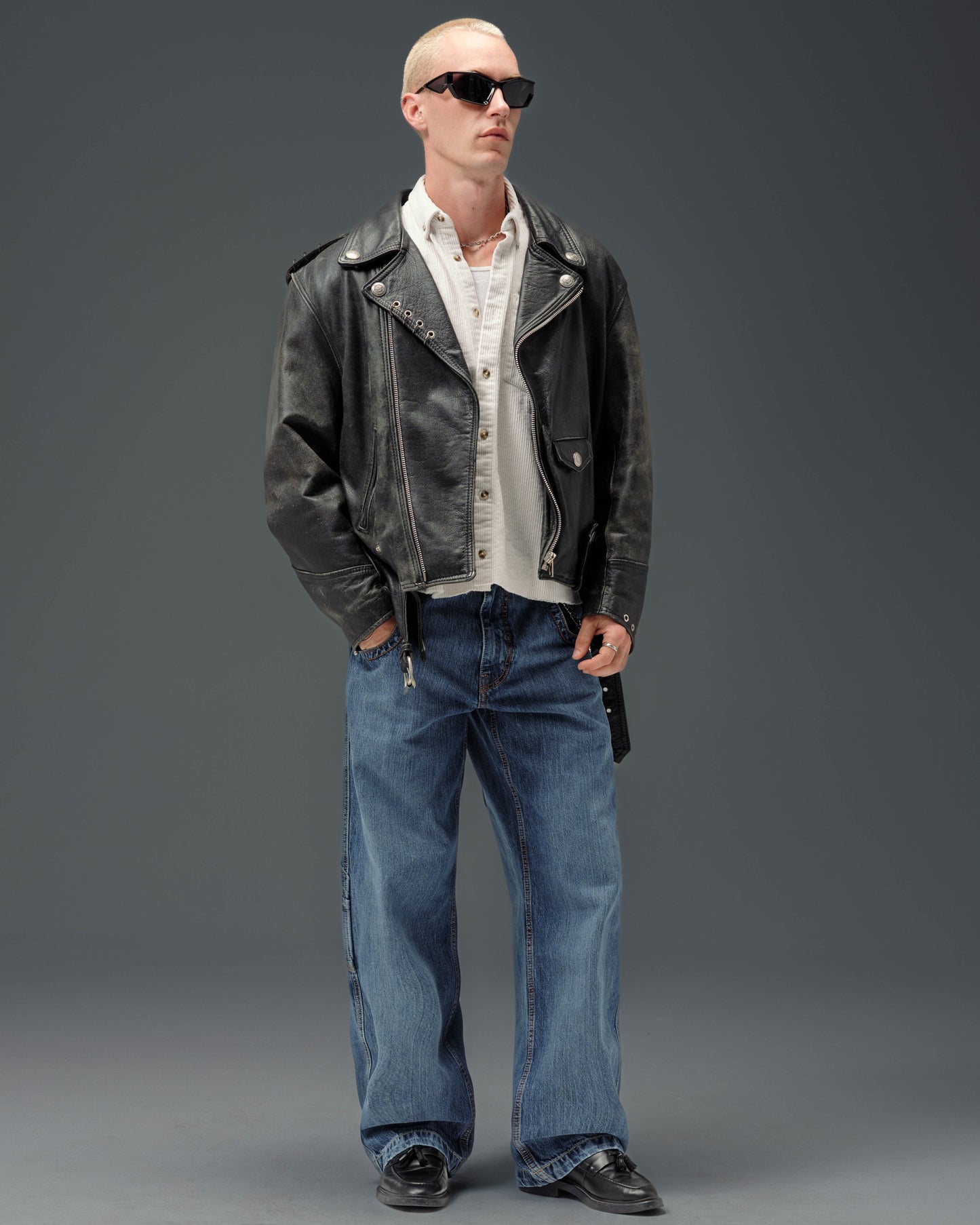 Handyman Carpenter. 20". Hand-Sand Vintage.