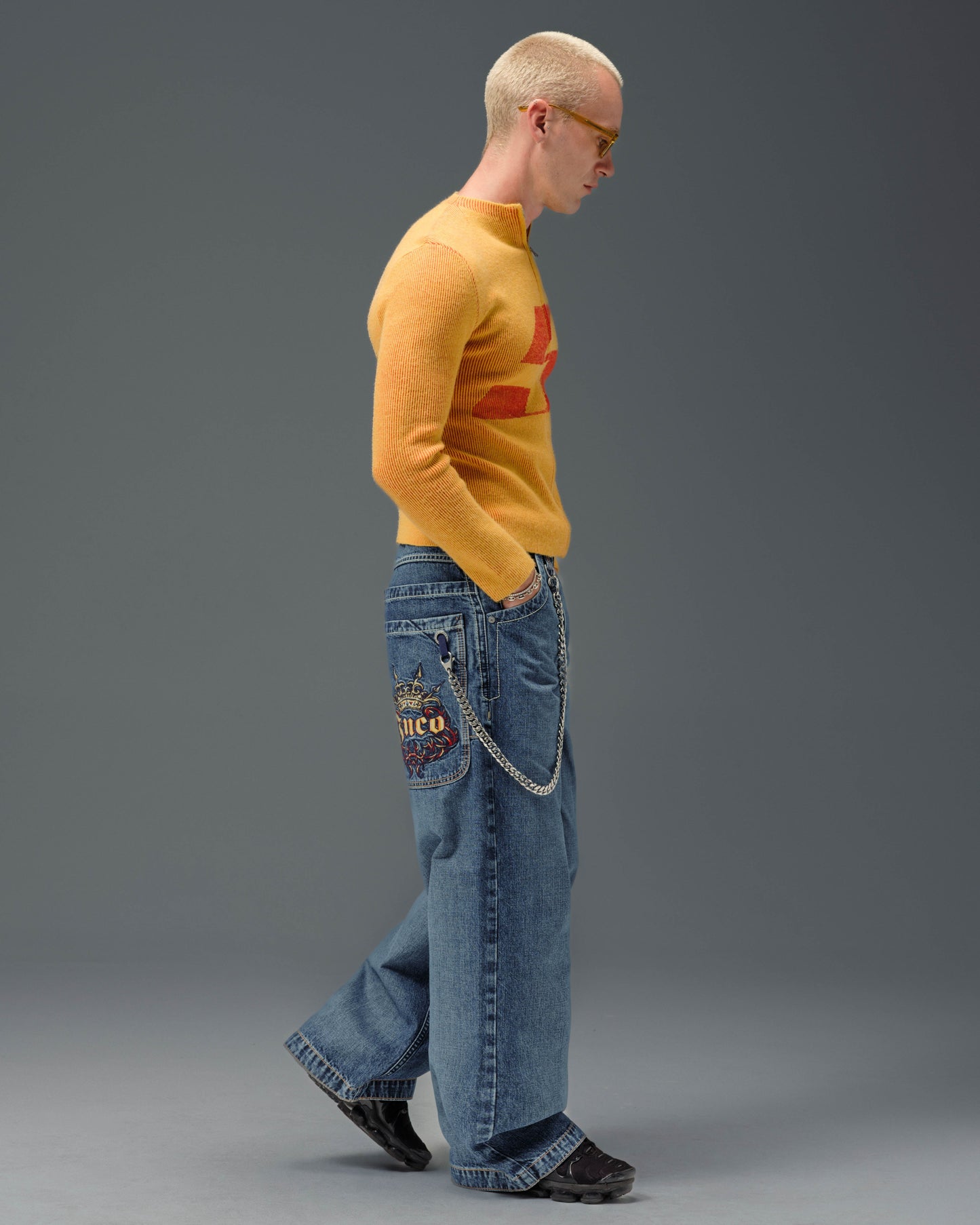 Royal. 23". Hand-Sand Dark Stone.