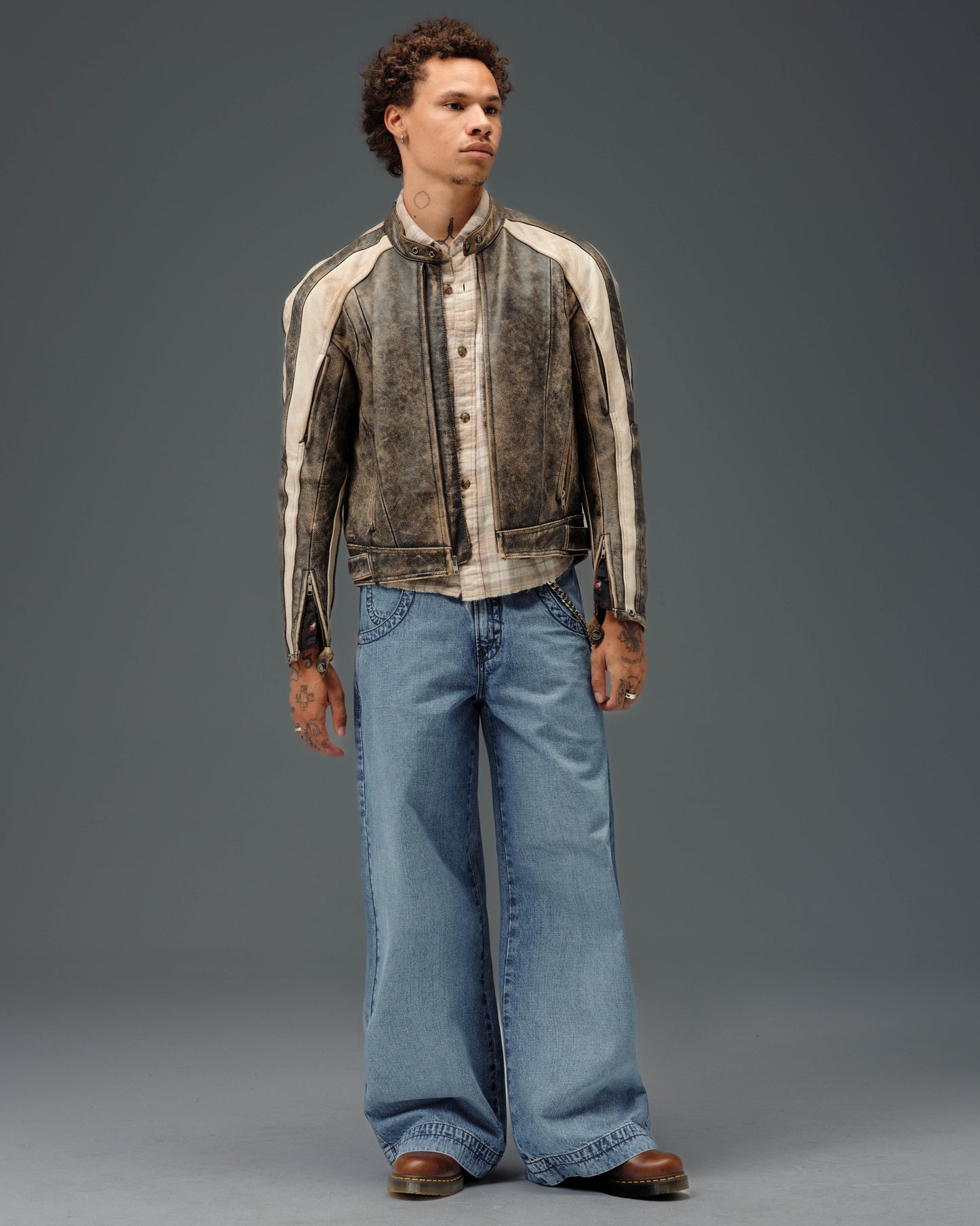 Big Rig. 26". Hand-Sand Vintage.