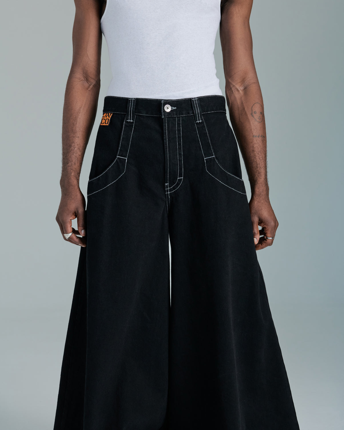 Convict. 50". Jet Black.