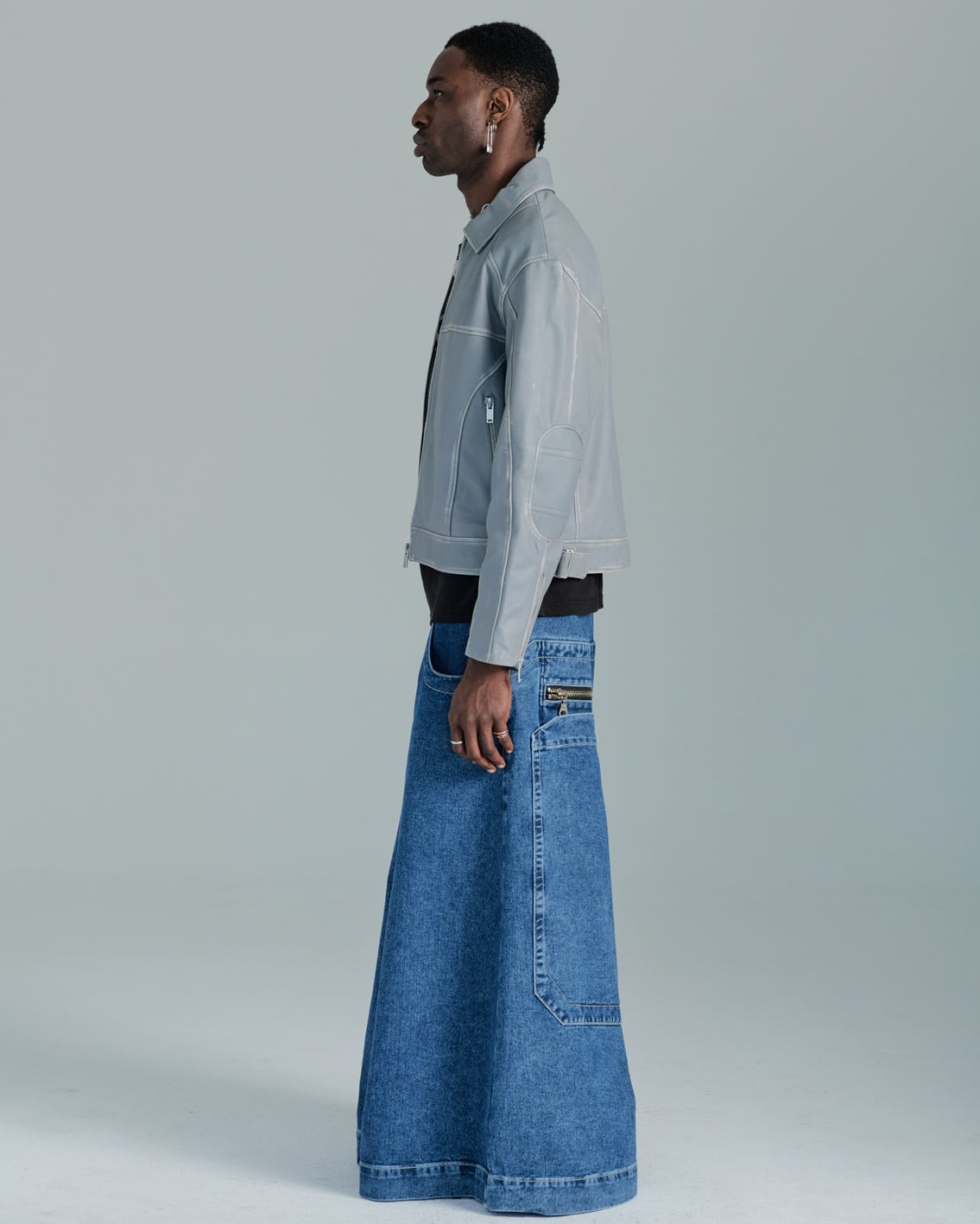 Thug. 50". Dark Stone.