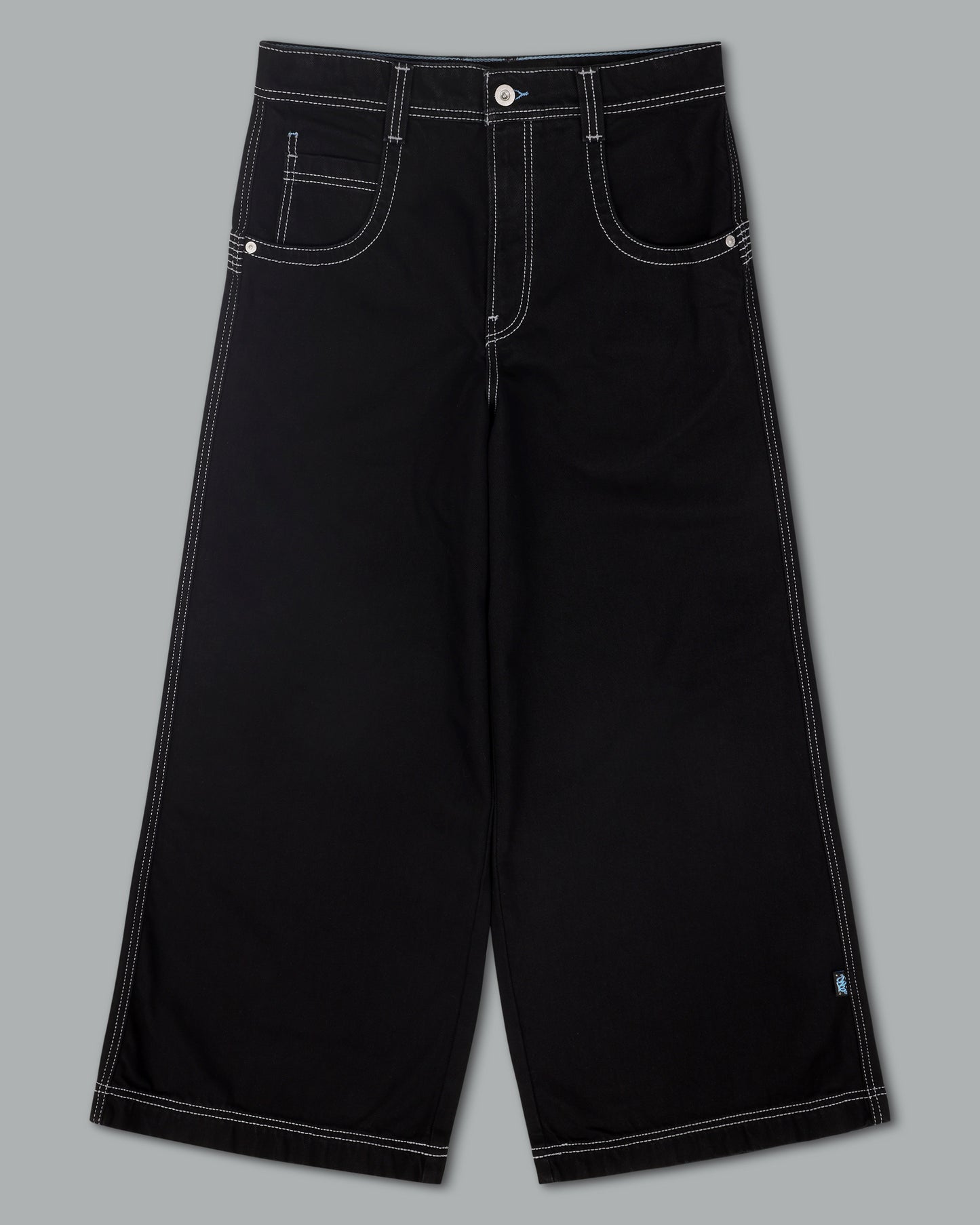 W Battle. 30". Jet Black.