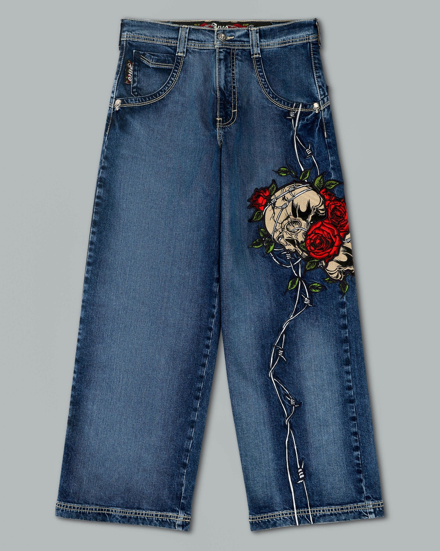 Skull & Roses. 24". Hand-Sand Dark Stone.