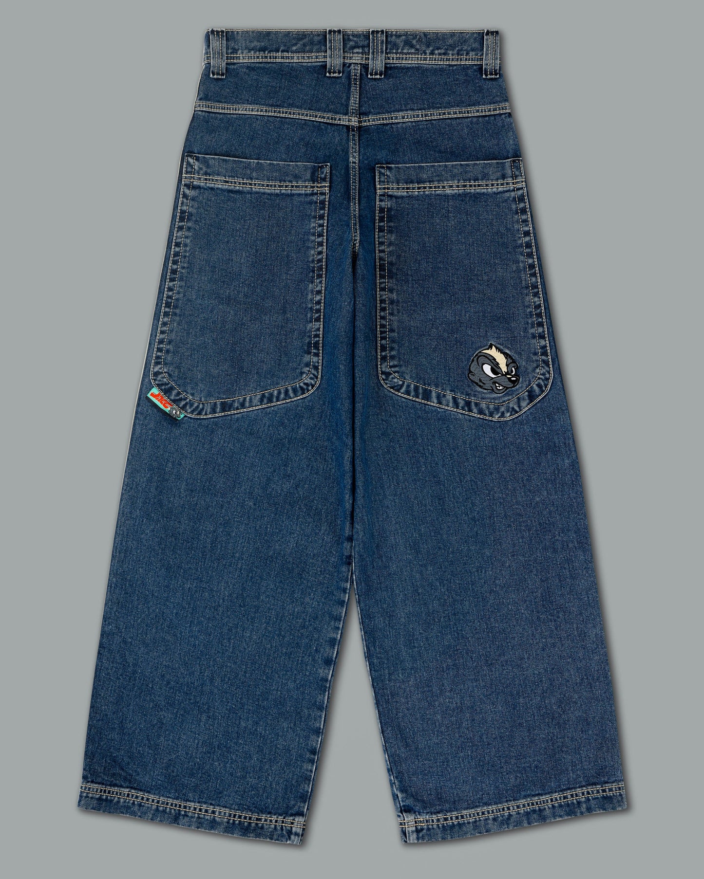 Skunk. 26". Dark Stone.