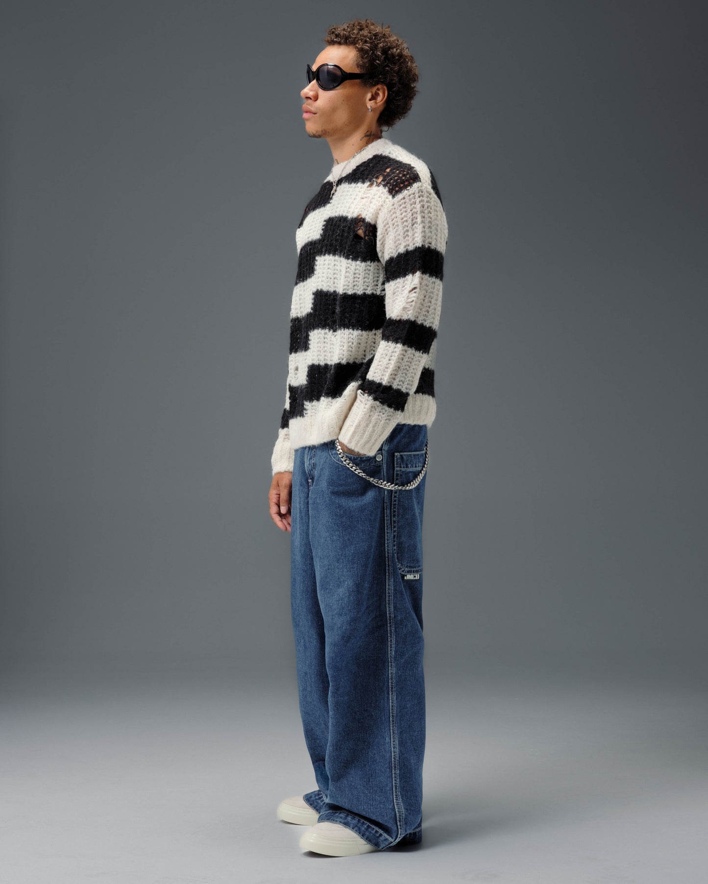 1101 Crown Cannon. 26". Dark Stone.