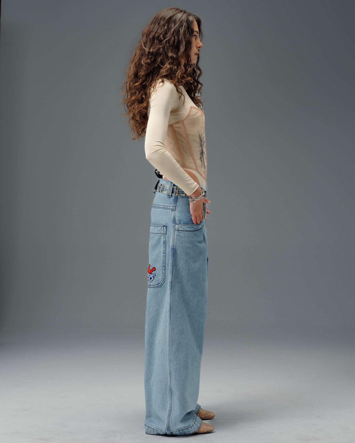 W1101 Crown Cannon. 26". Antique.