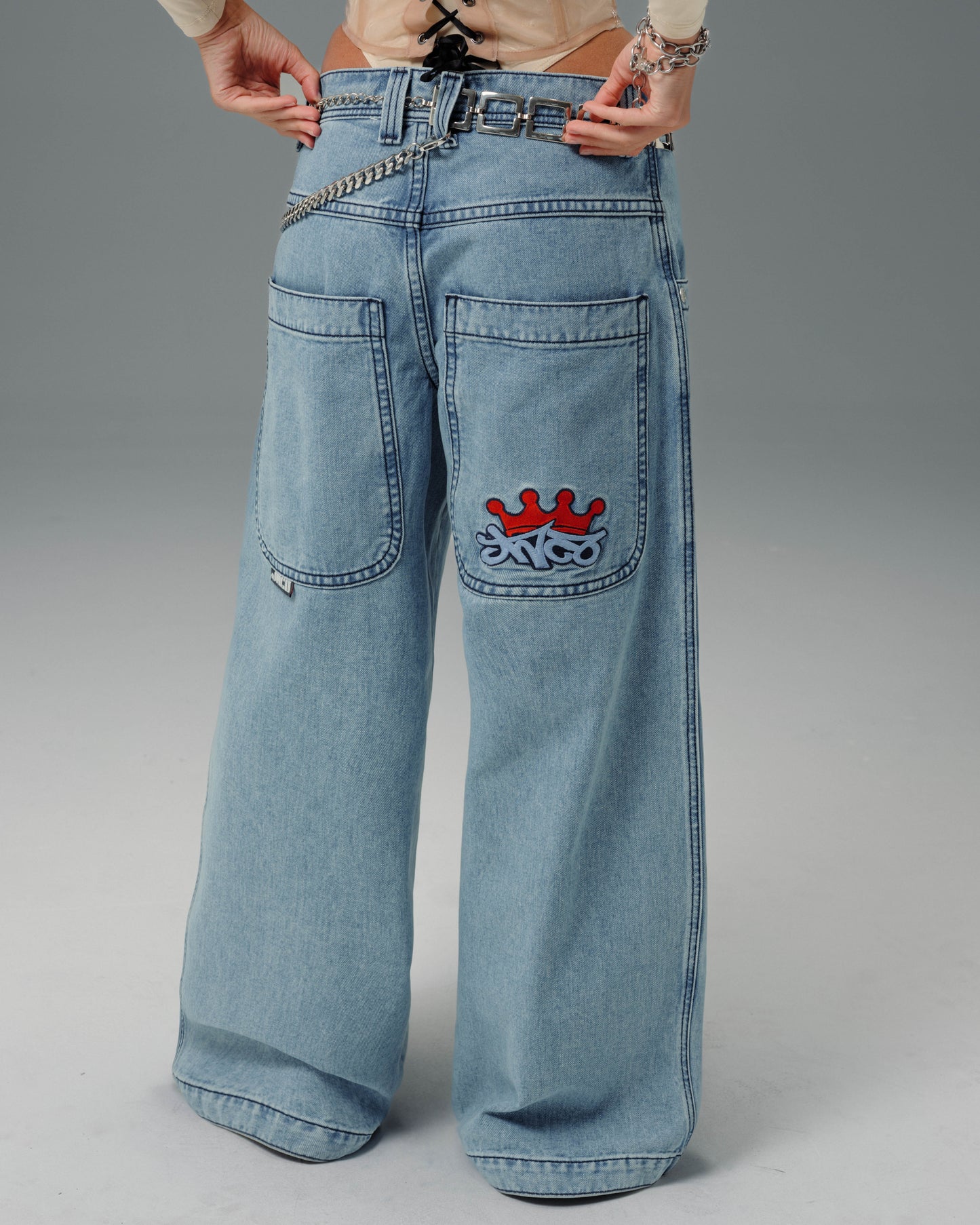 W1101 Crown Cannon. 26". Antique.