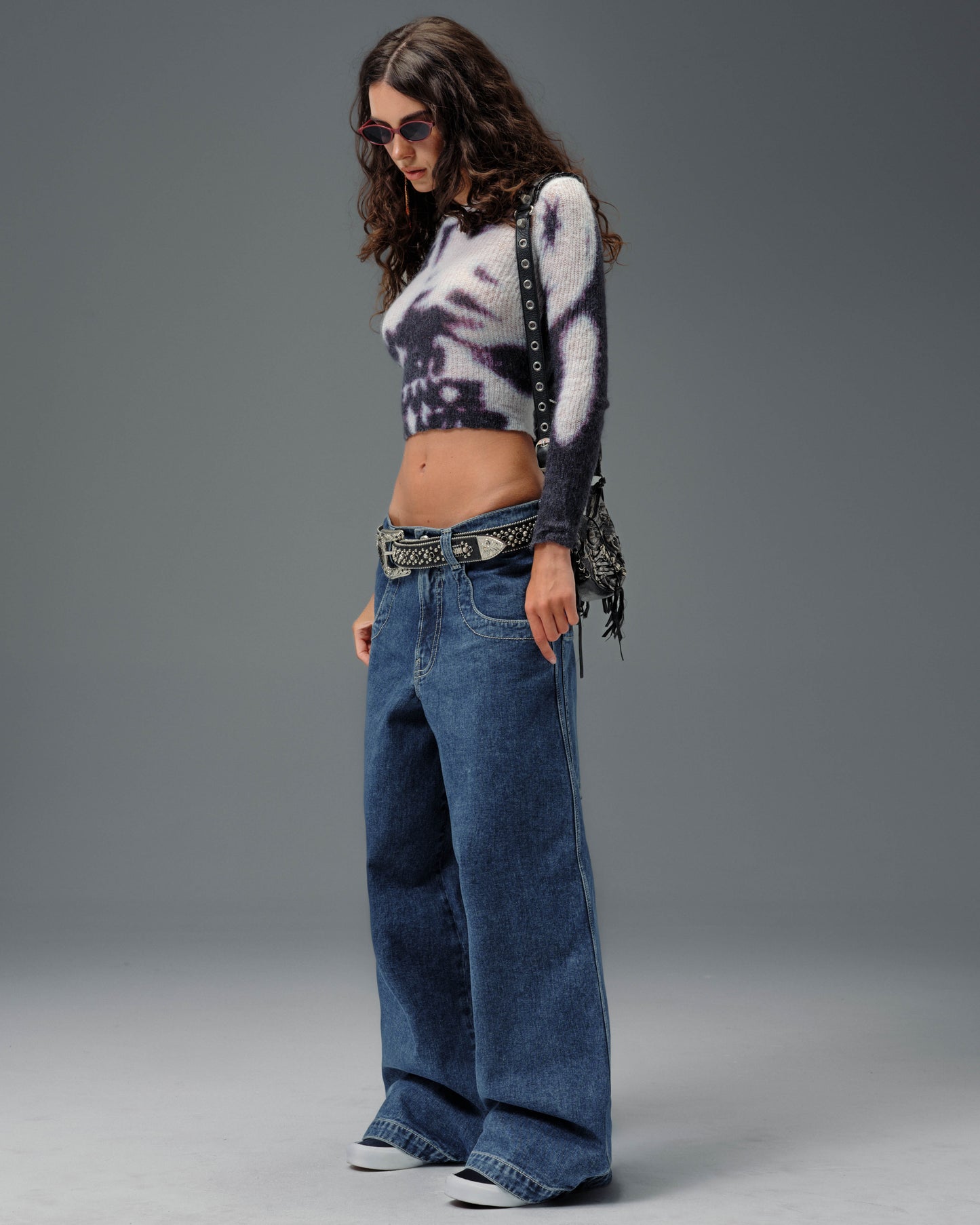 W1101 Crown Cannon. 26". Dark Stone.