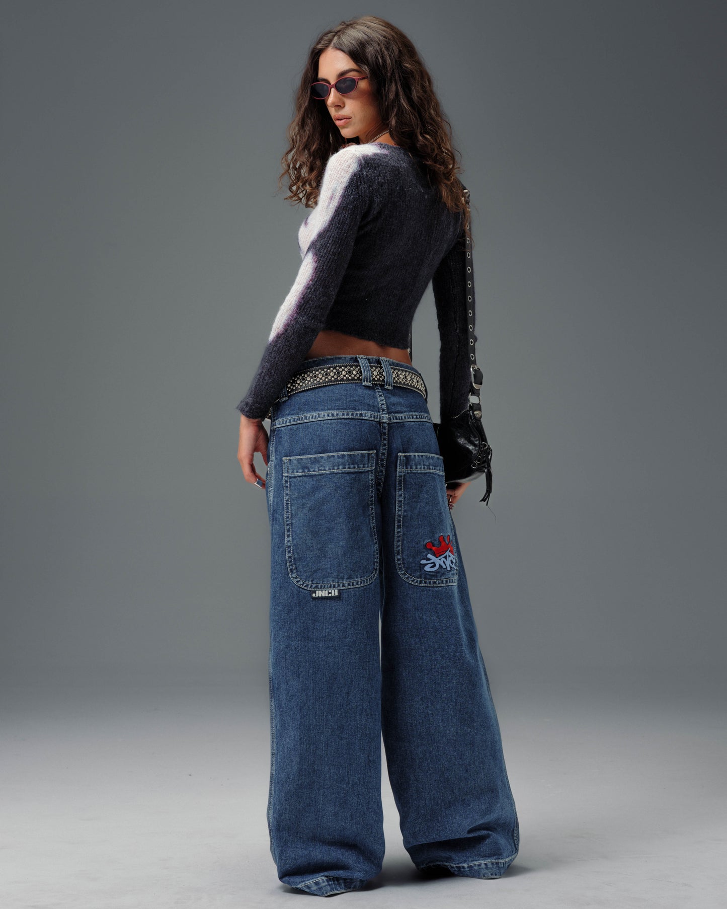 W1101 Crown Cannon. 26". Dark Stone.