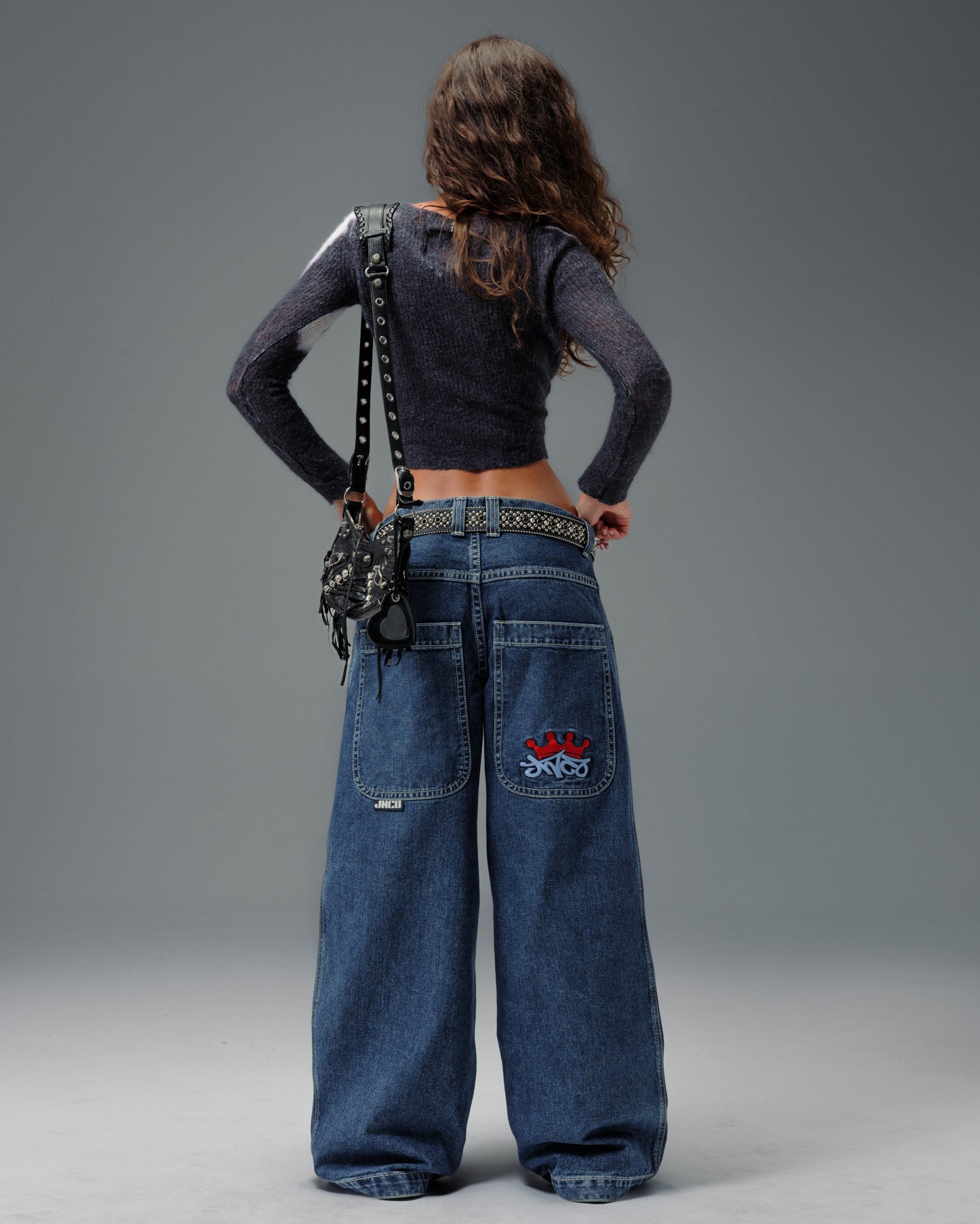 W1101 Crown Cannon. 26". Dark Stone.