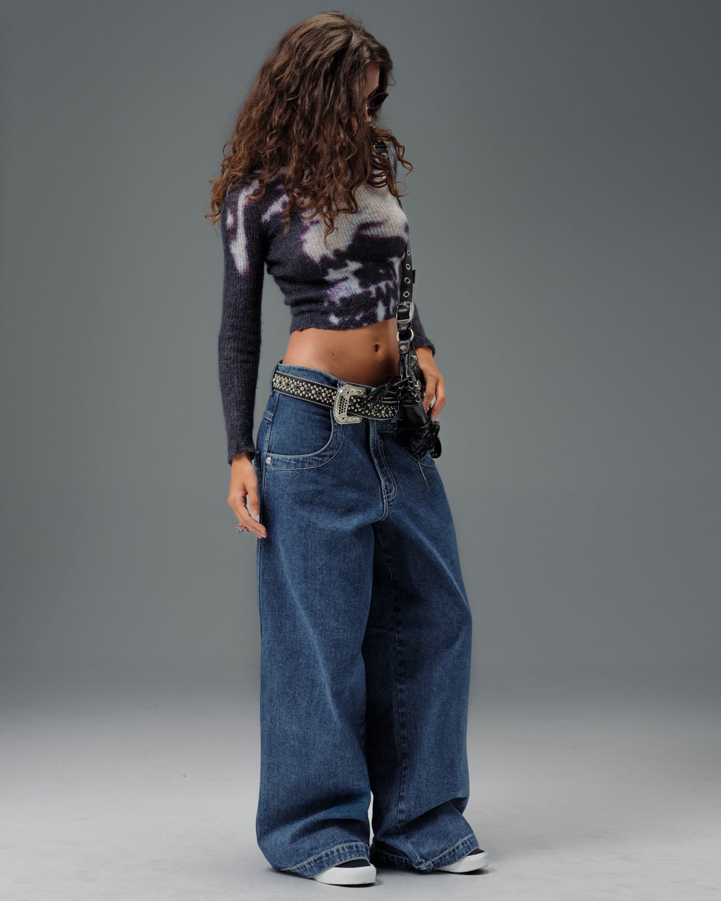 W1101 Crown Cannon. 26". Dark Stone.