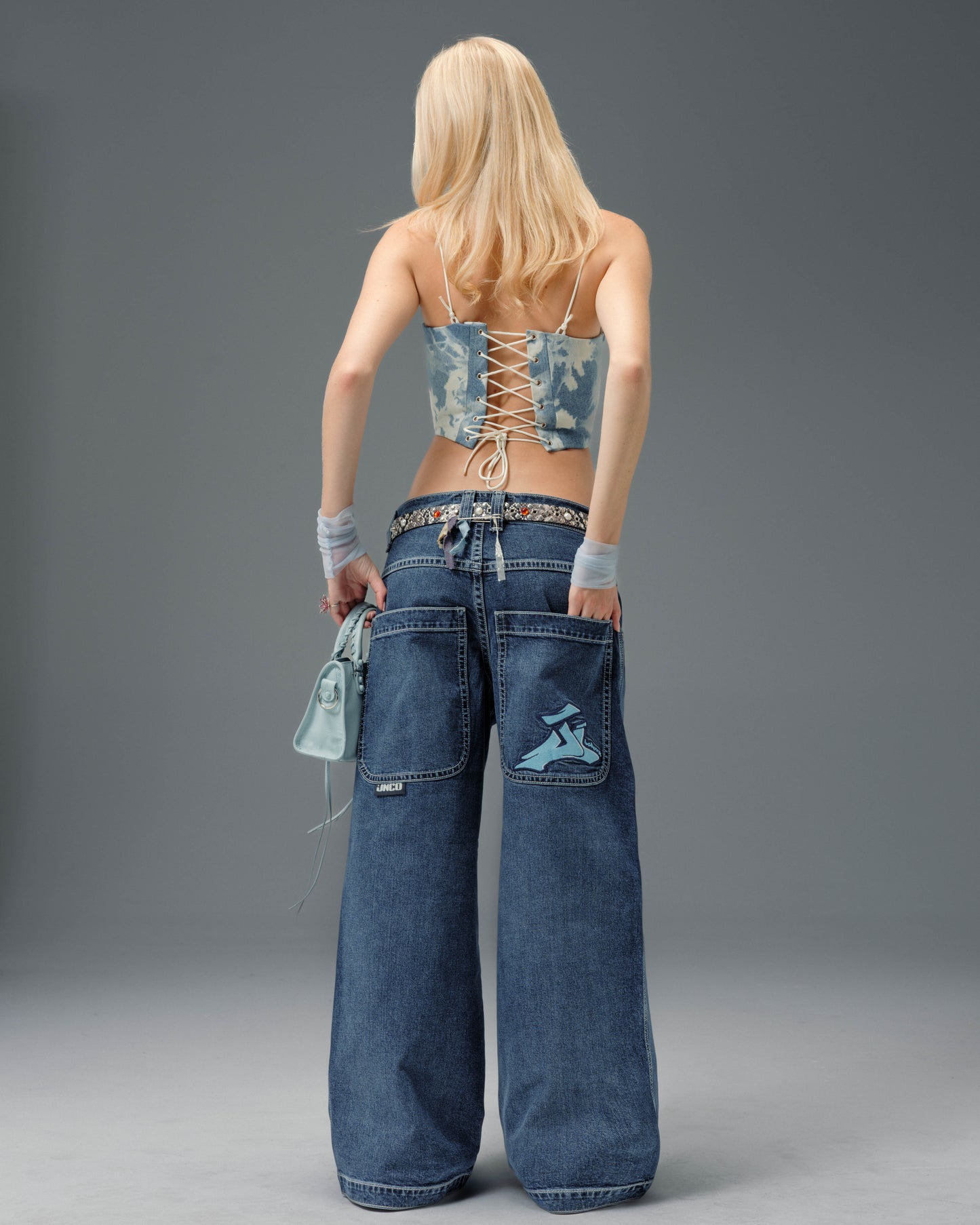 W1101 LA Cannon. 26". Hand-Sand Dark Stone.