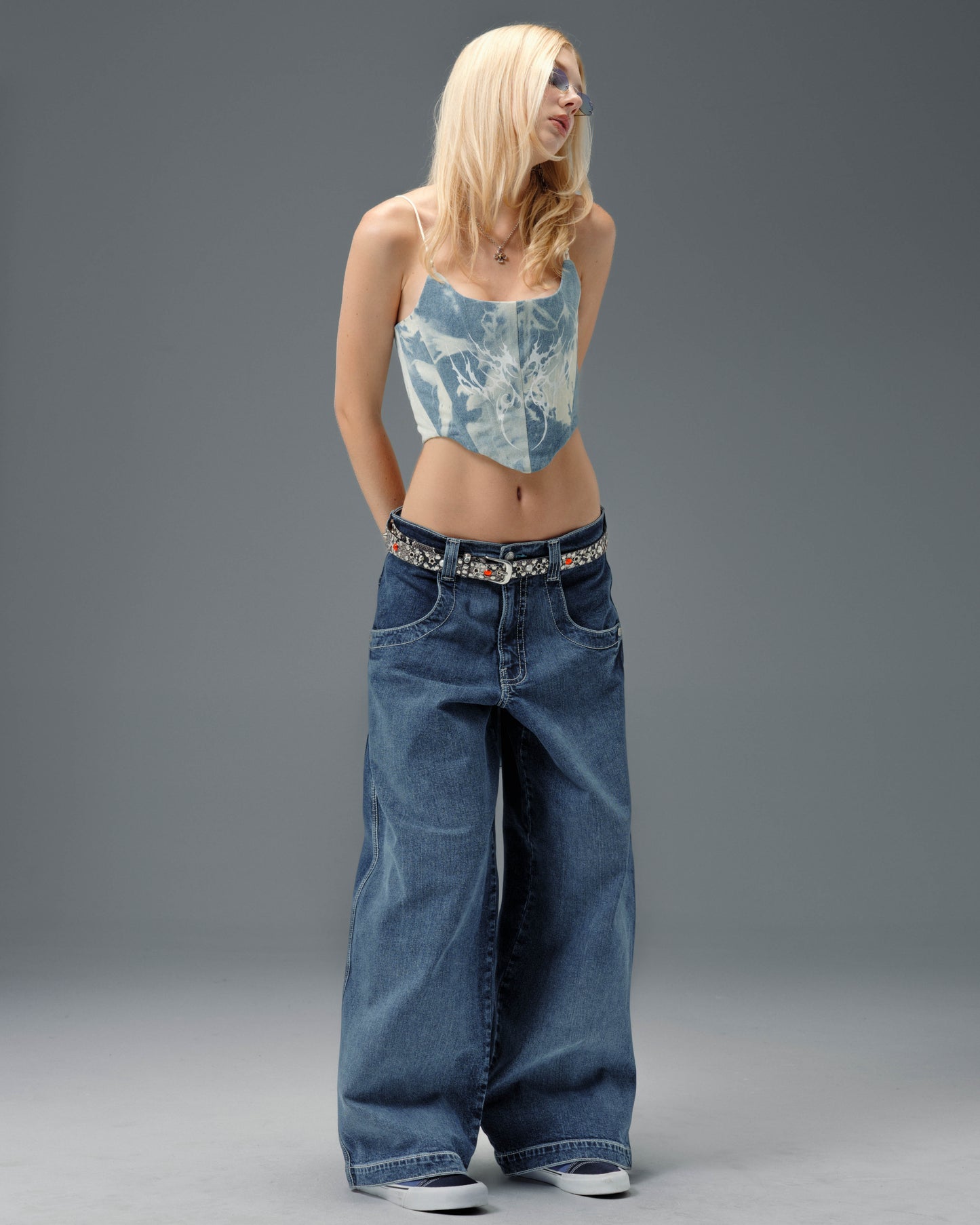 W1101 LA Cannon. 26". Hand-Sand Dark Stone.