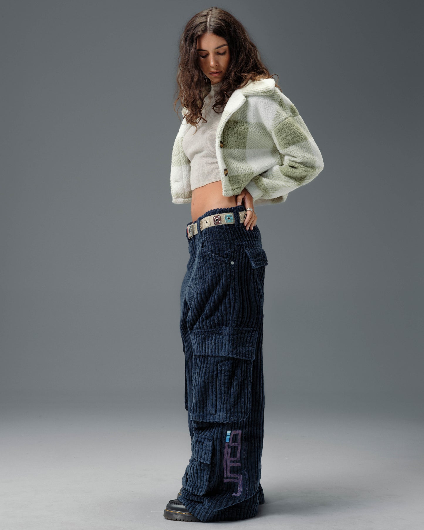 W Legacy. 24". 2 Wale Corduroy. Navy.