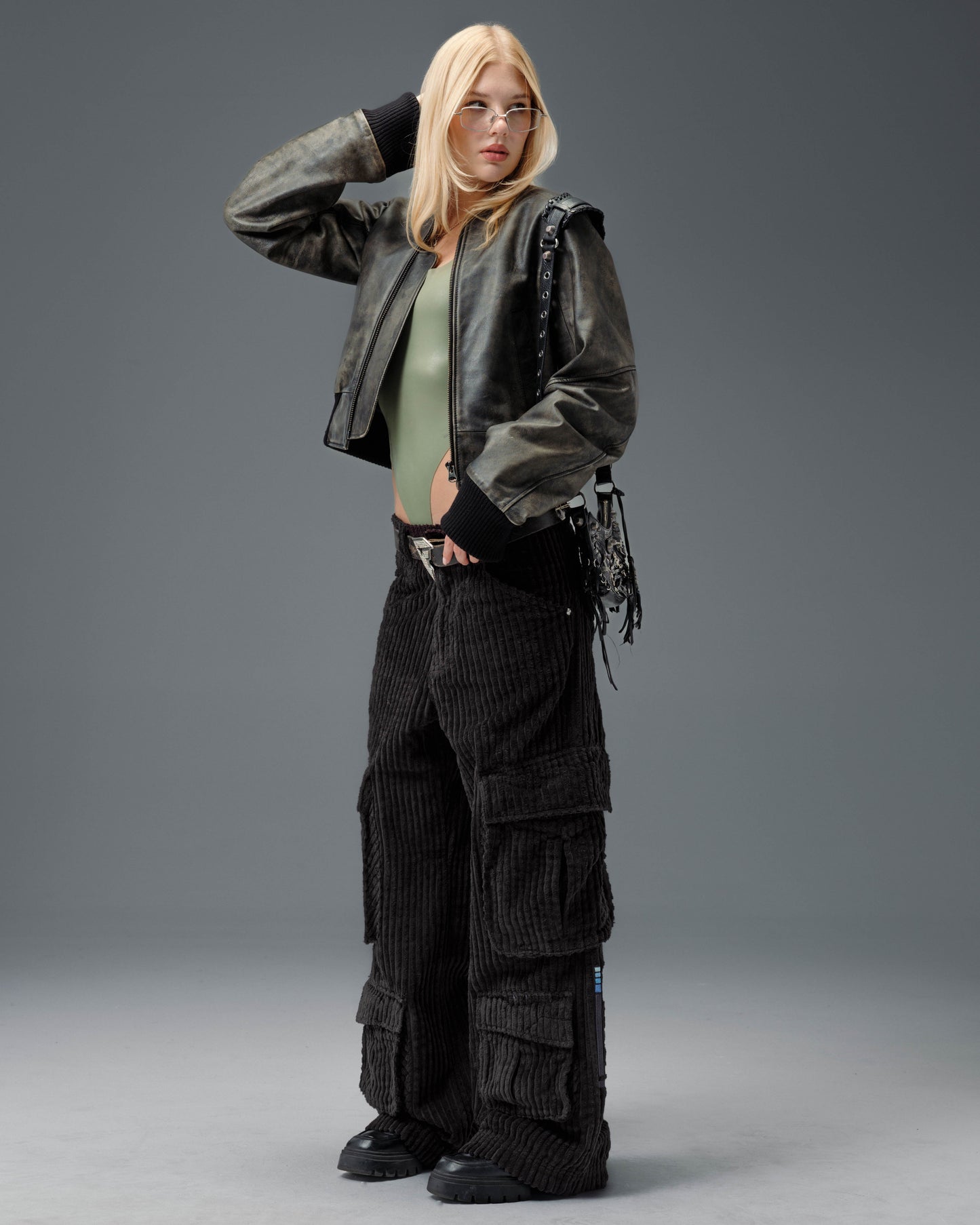 W Legacy. 24". 2 Wale Corduroy. Black.