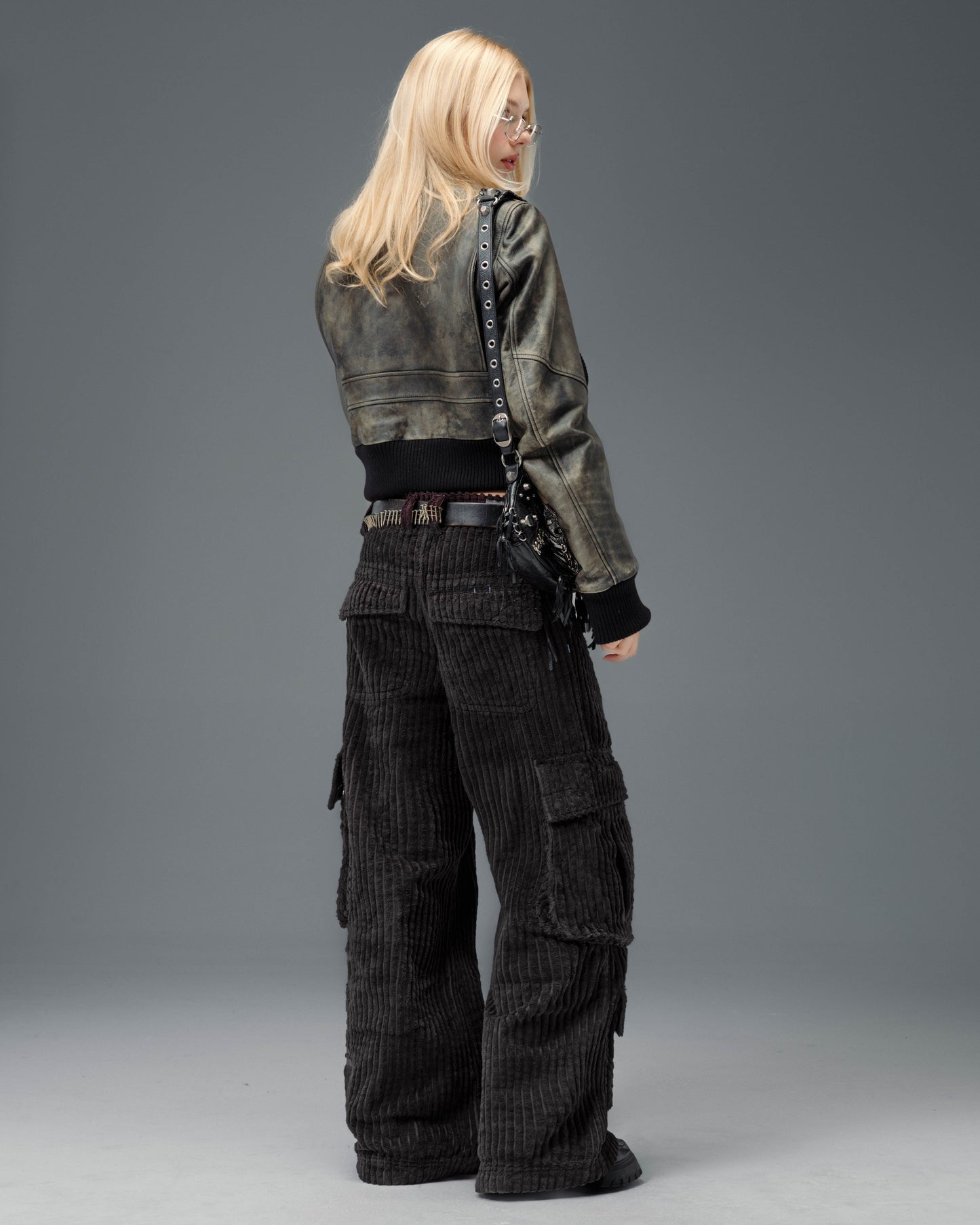 W Legacy. 24". 2 Wale Corduroy. Black.