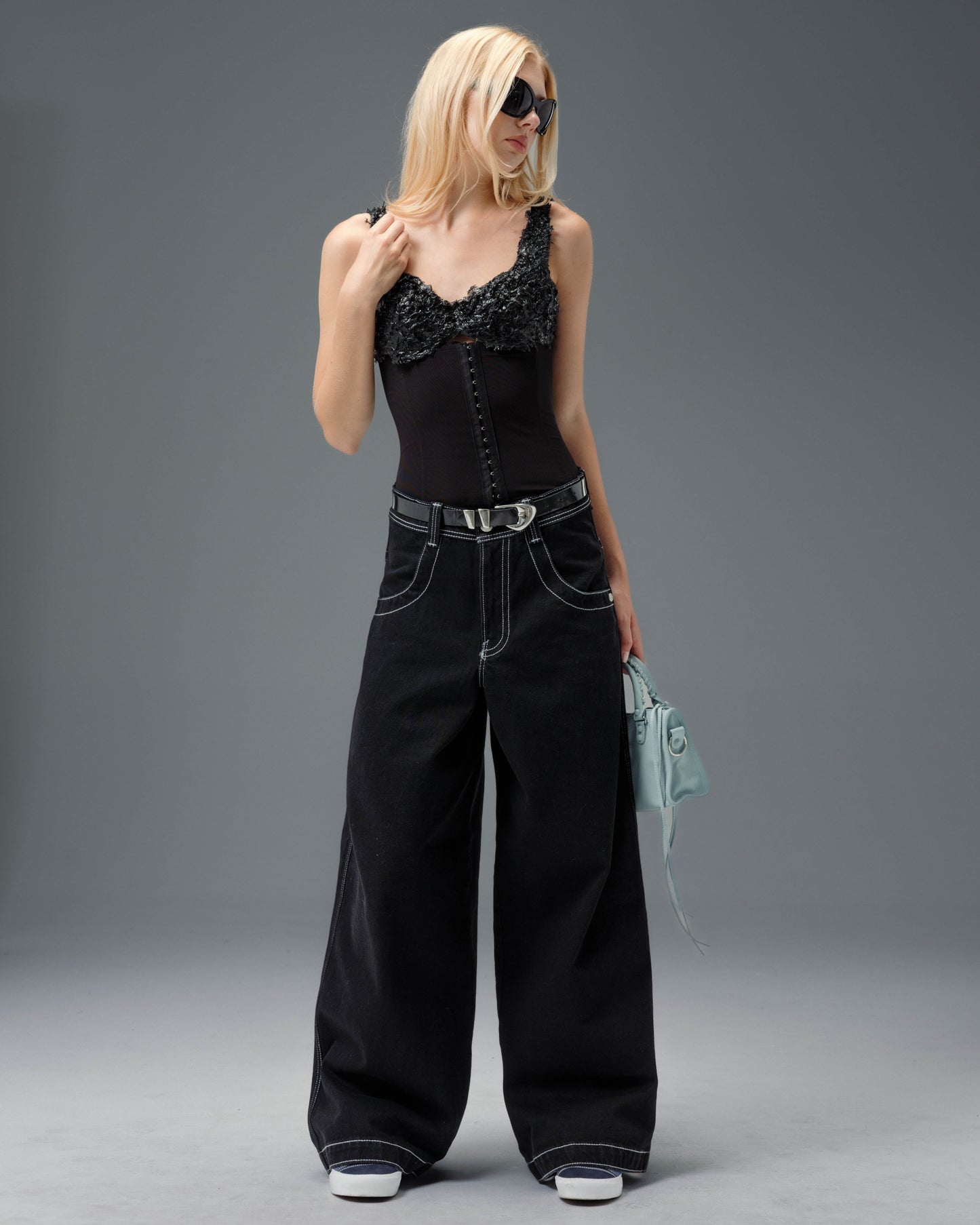 W1101 Crown Cannon. 26". Jet Black.