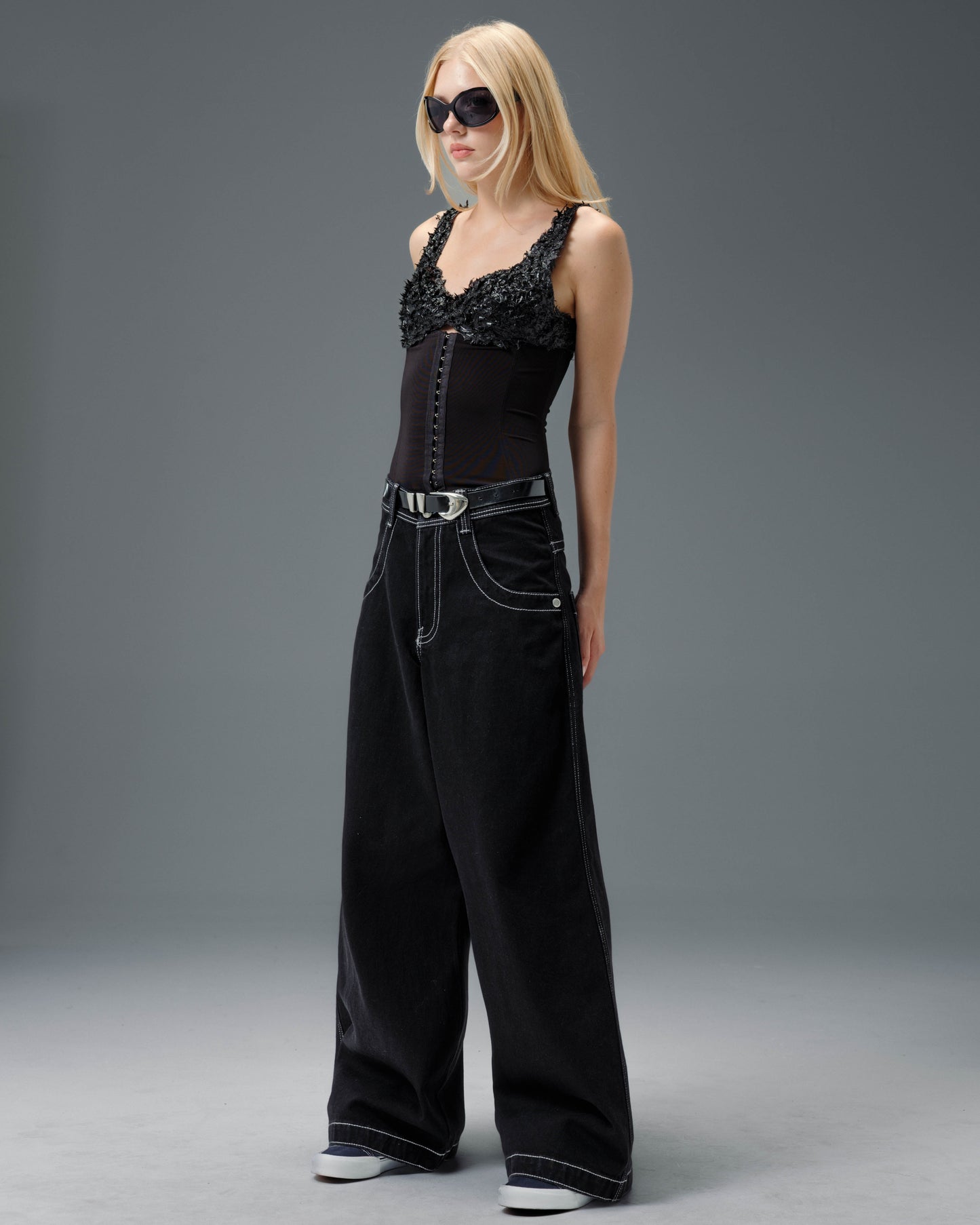 W1101 Crown Cannon. 26". Jet Black.