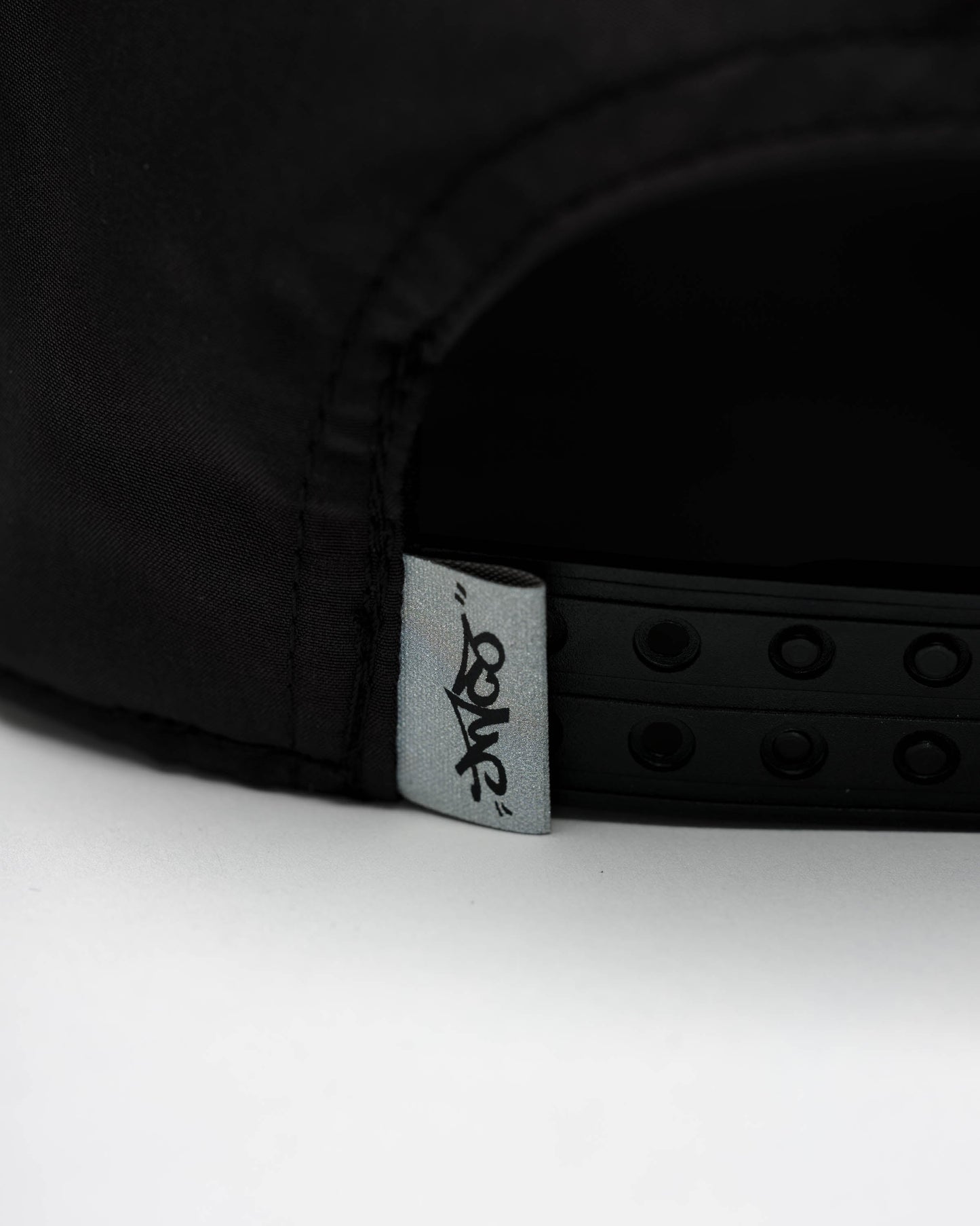 Graffiti Logo Hat. Cyan.