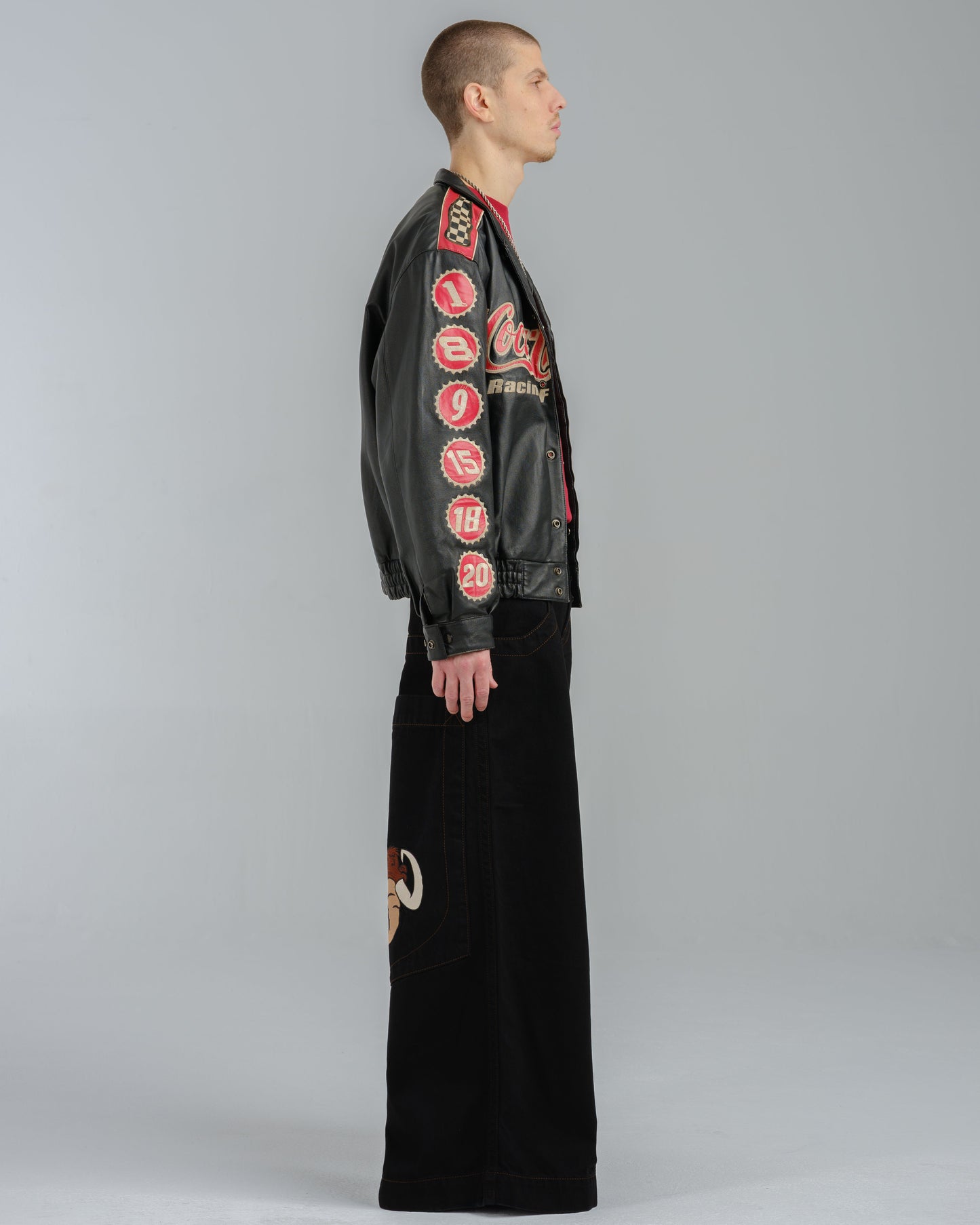 Mammoth. 40". Jet Black.