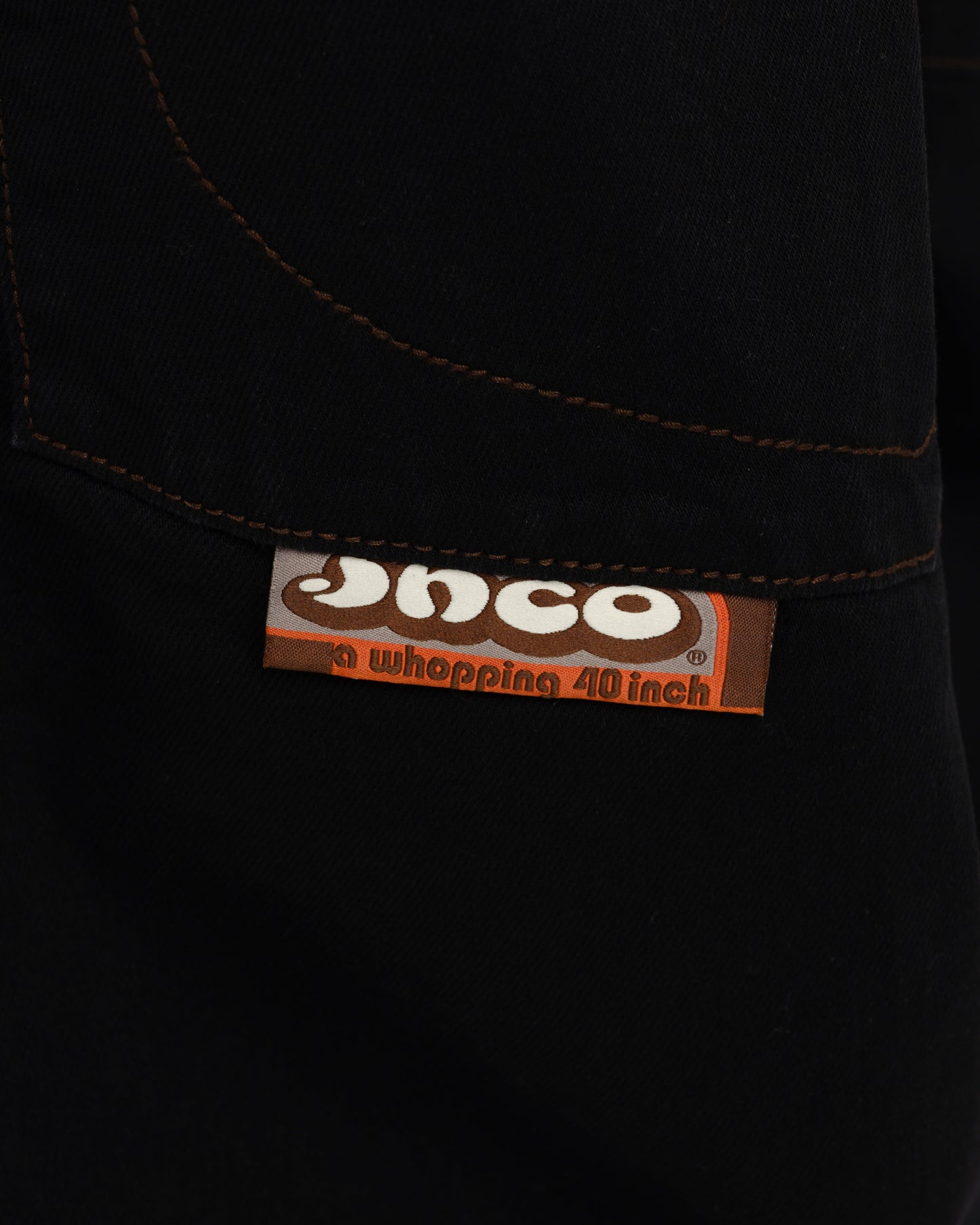 Mammoth. 40". Jet Black.