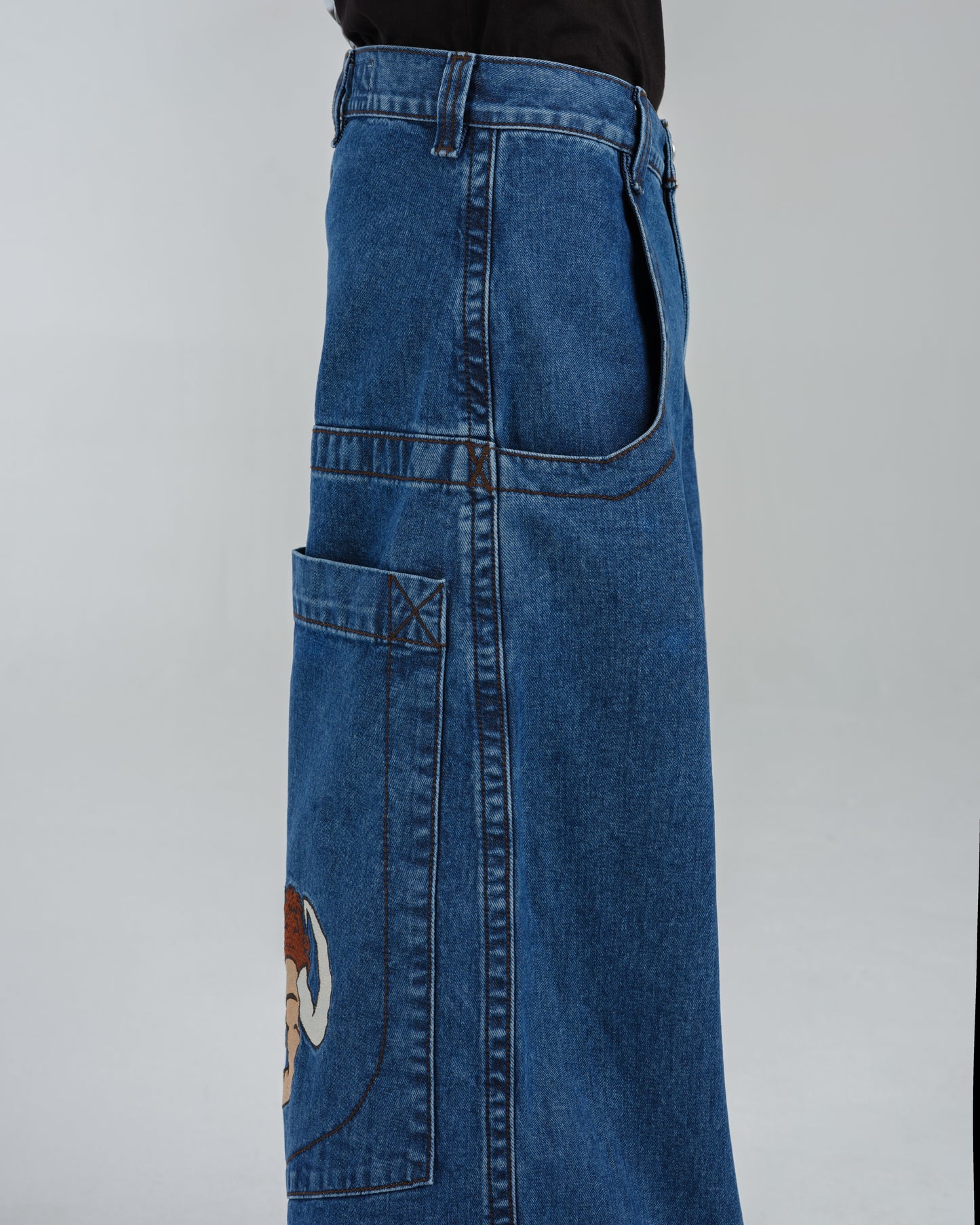 Mammoth. 40". Dark Stone.