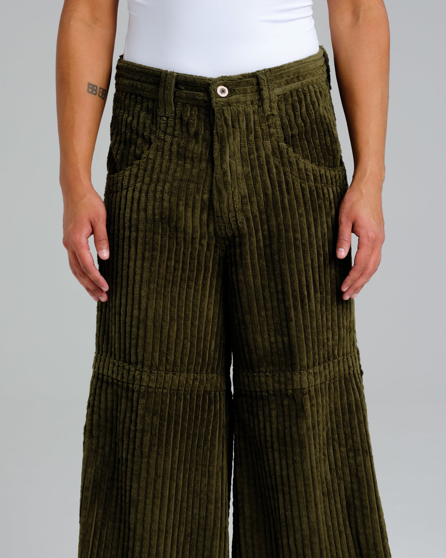 Hangin'. 34". 2 Wale Corduroy. Moss.