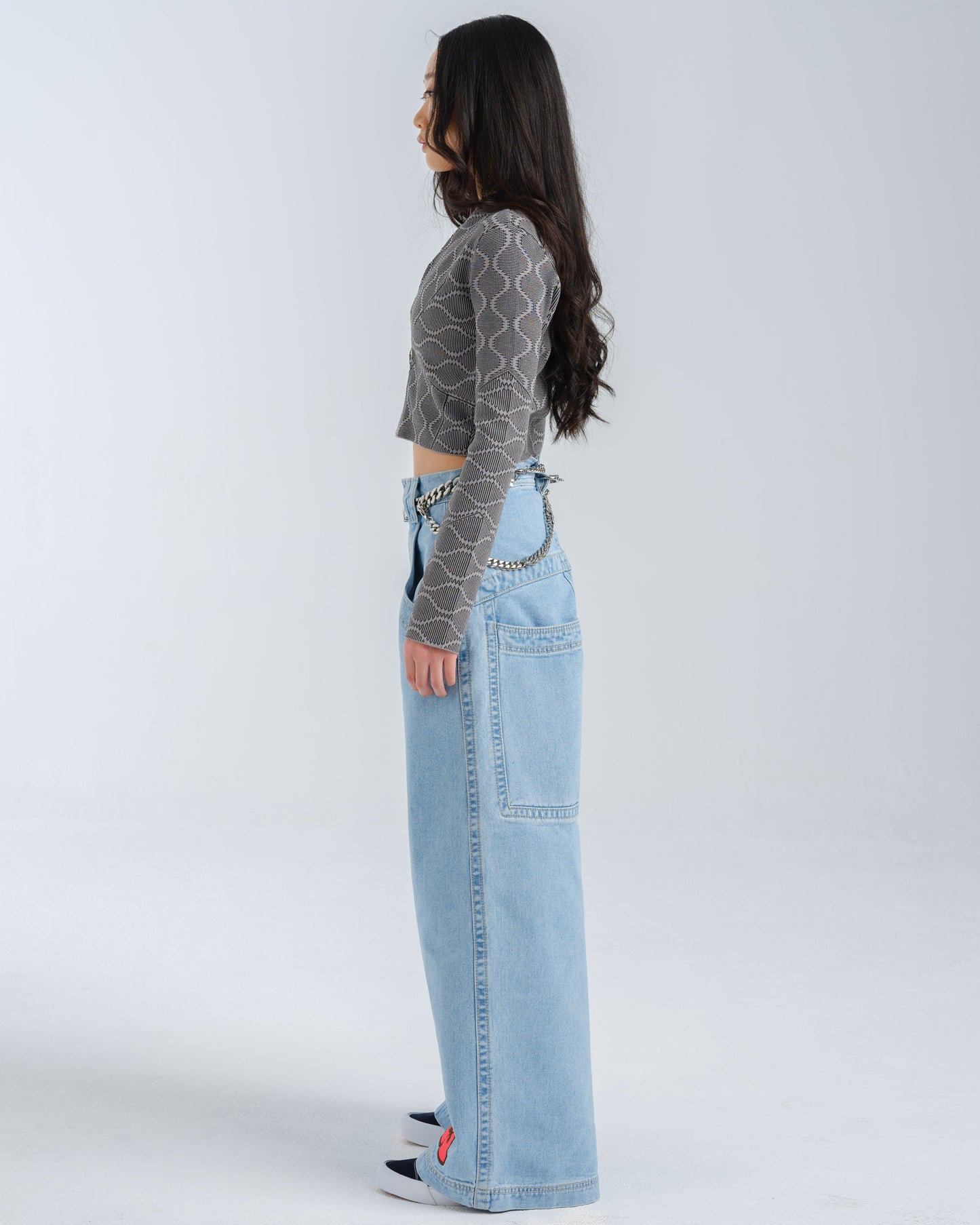 W117 King. 28". Vintage.