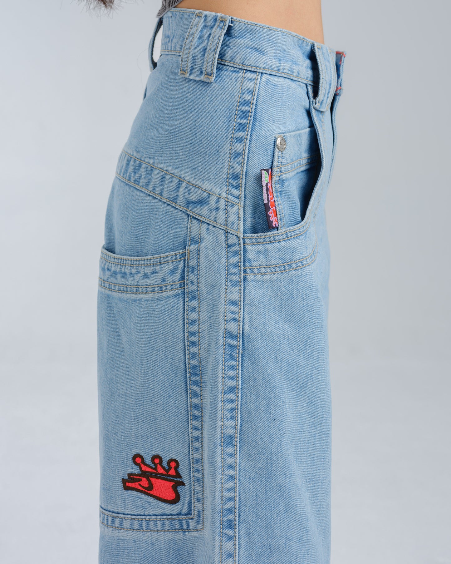 W117 King. 28". Vintage.