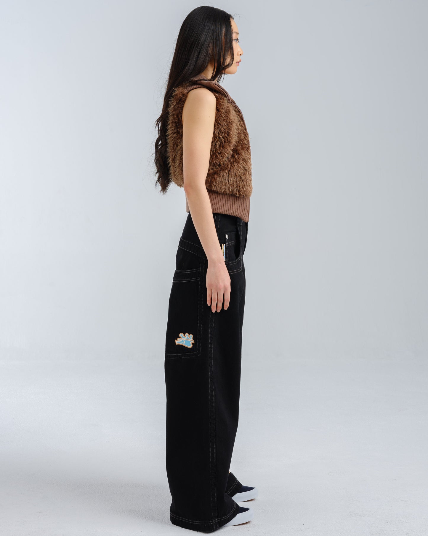 W117 King. 28". Jet Black.