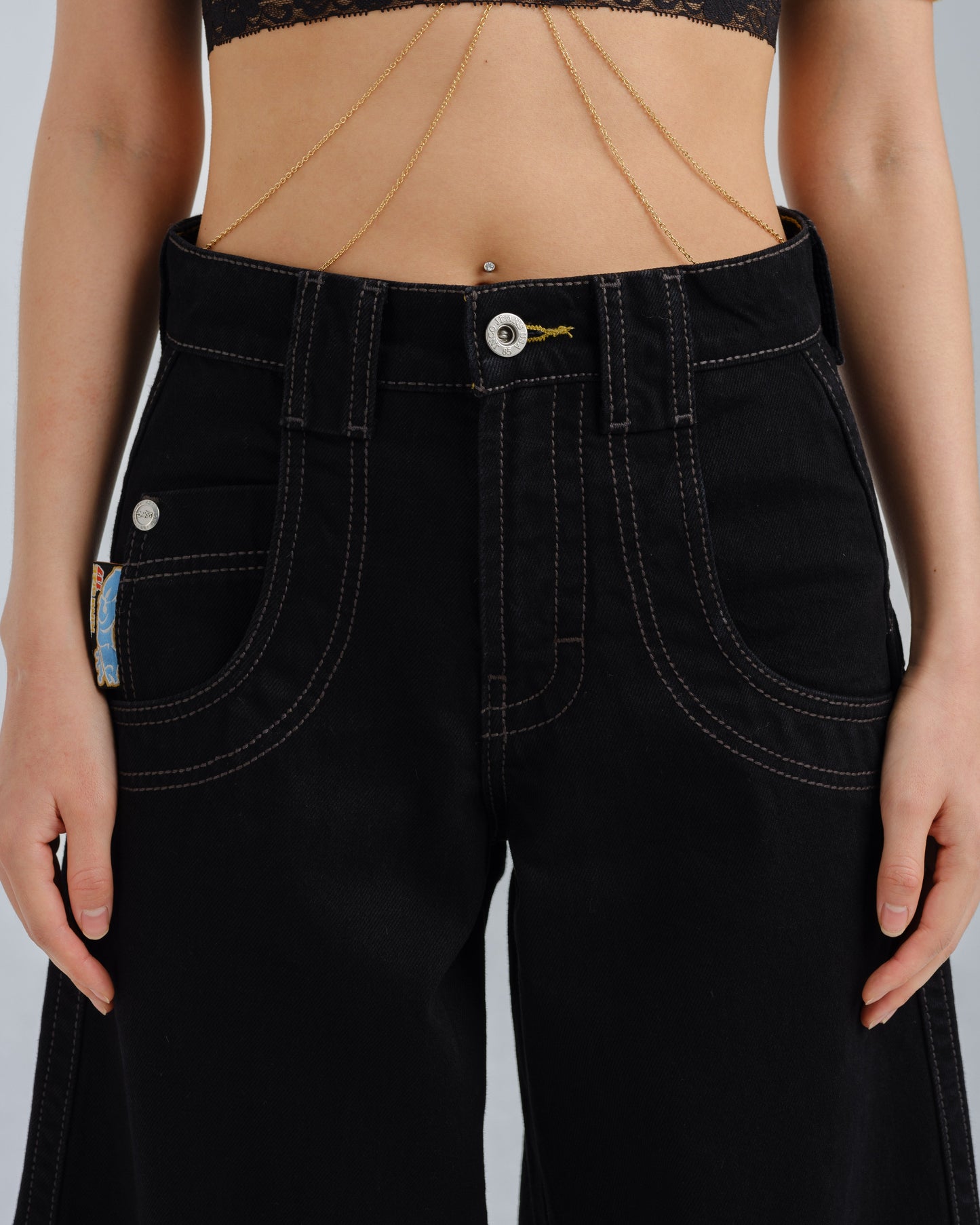 W117 King. 28". Jet Black.