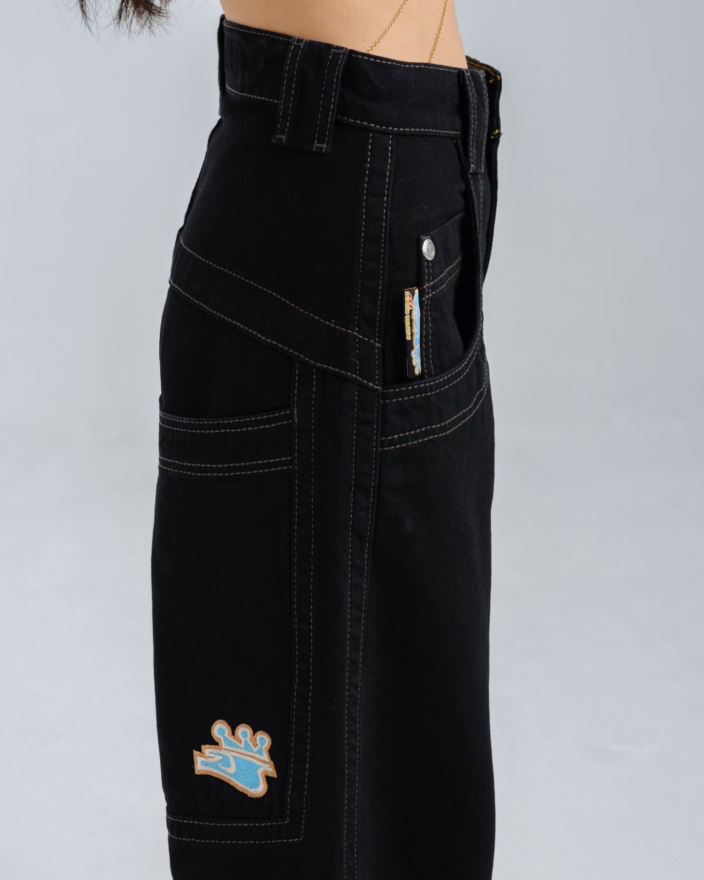 W117 King. 28". Jet Black.