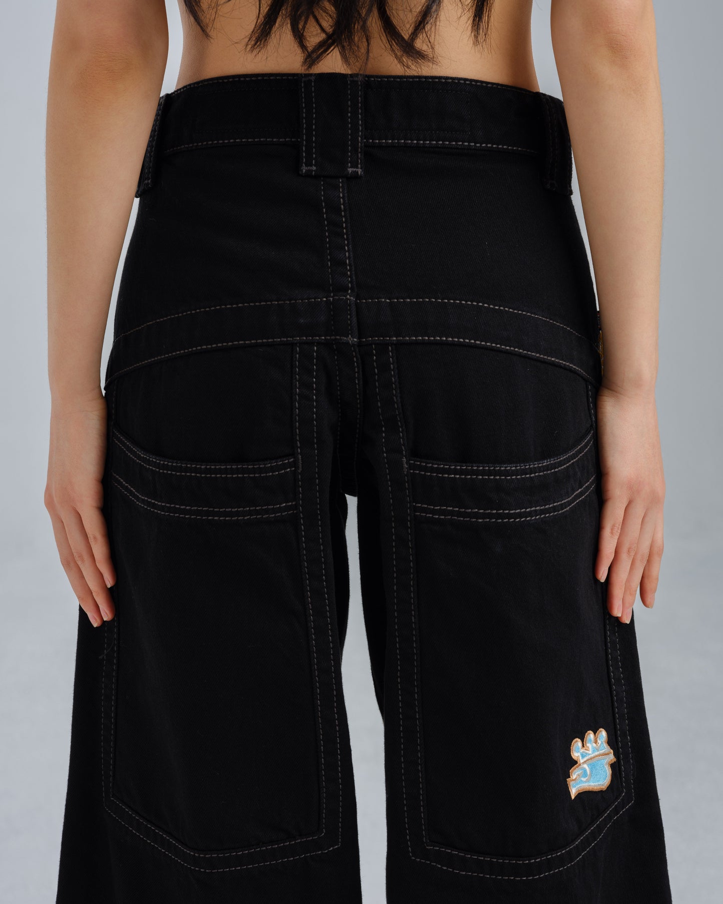 W117 King. 28". Jet Black.