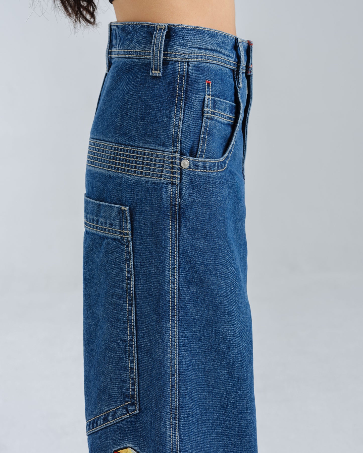 W Battle. 30". Dark Stone.