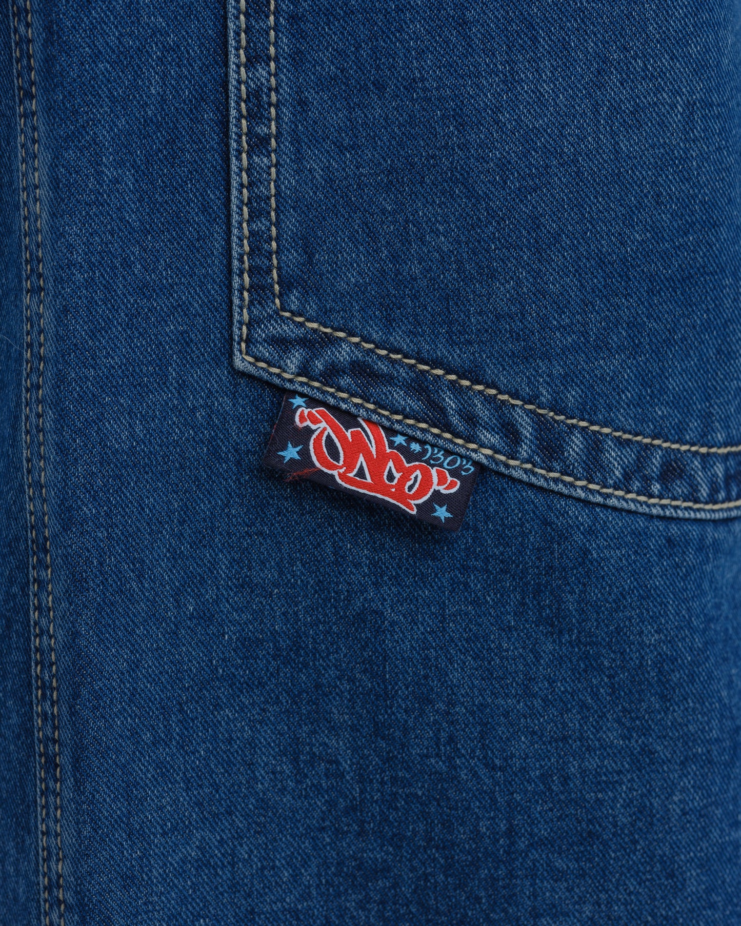 W Battle. 30". Dark Stone.