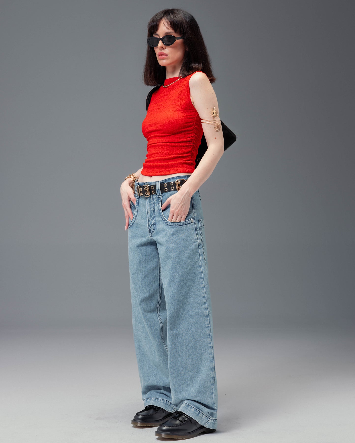 W1169 Low Down Deck. 20". Antique.