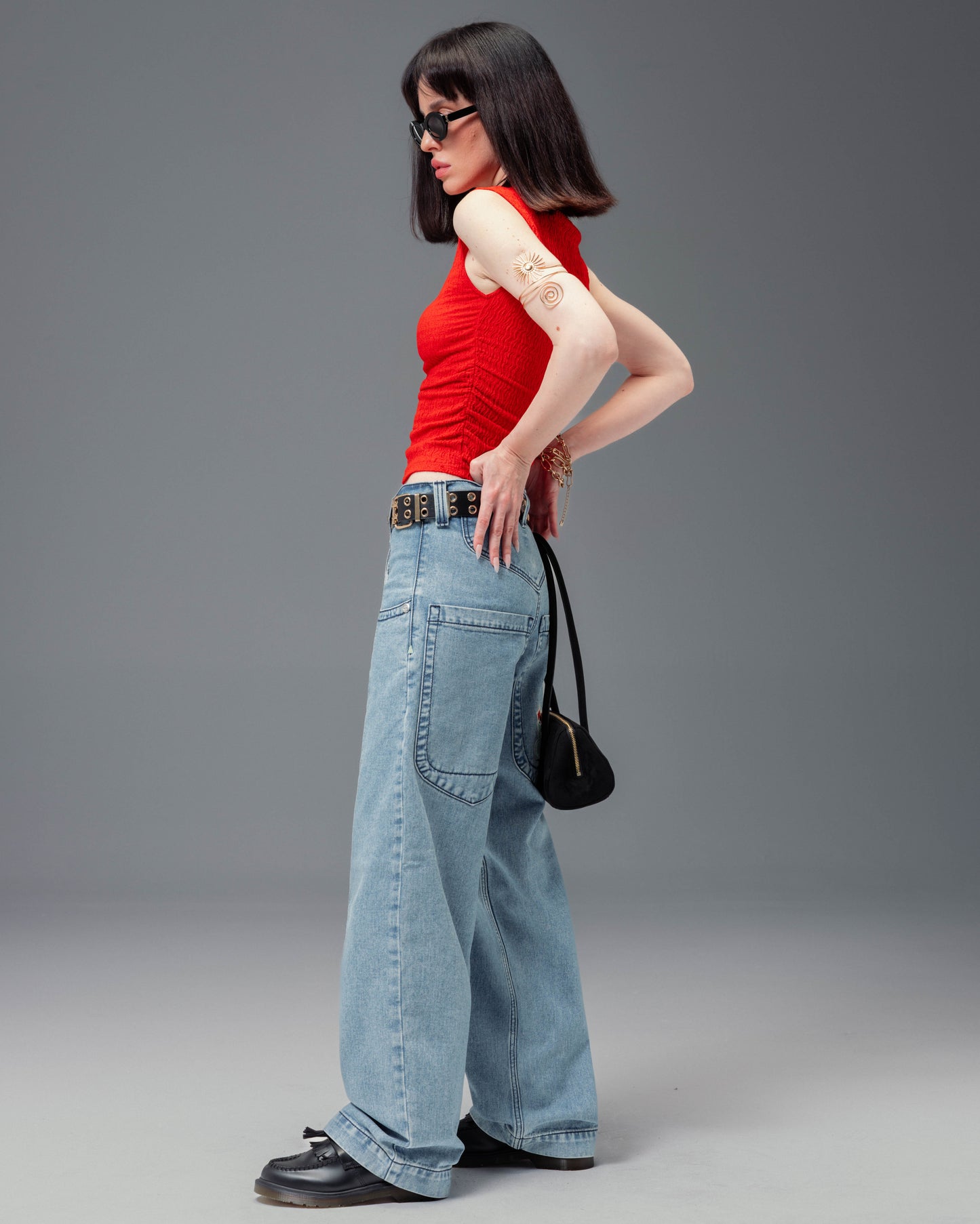 W1169 Low Down Deck. 20". Antique.