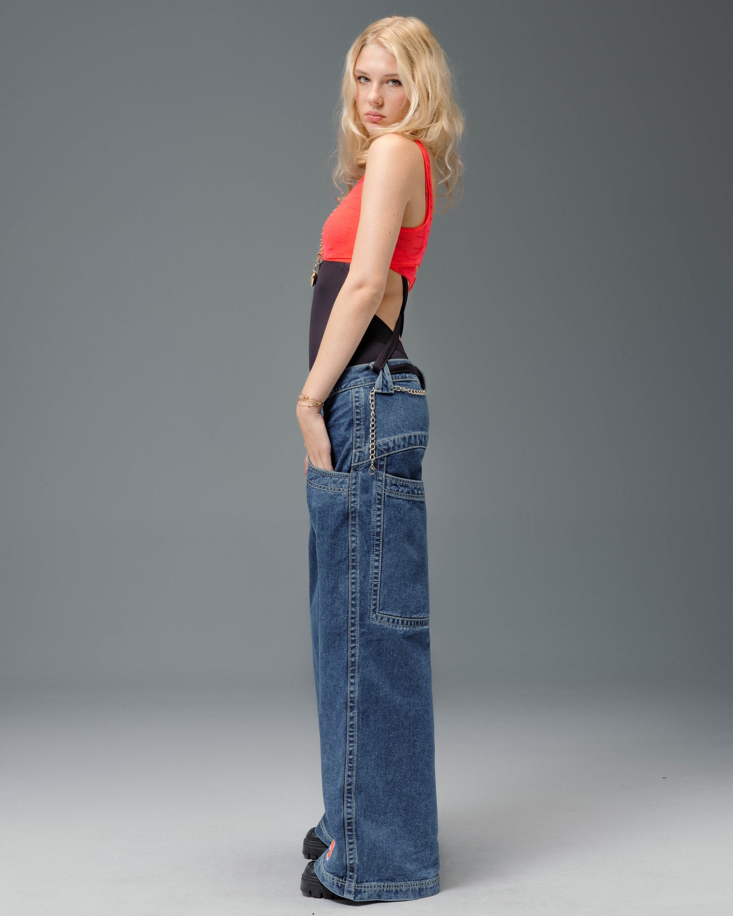 W117 King. 28". Dark Stone.