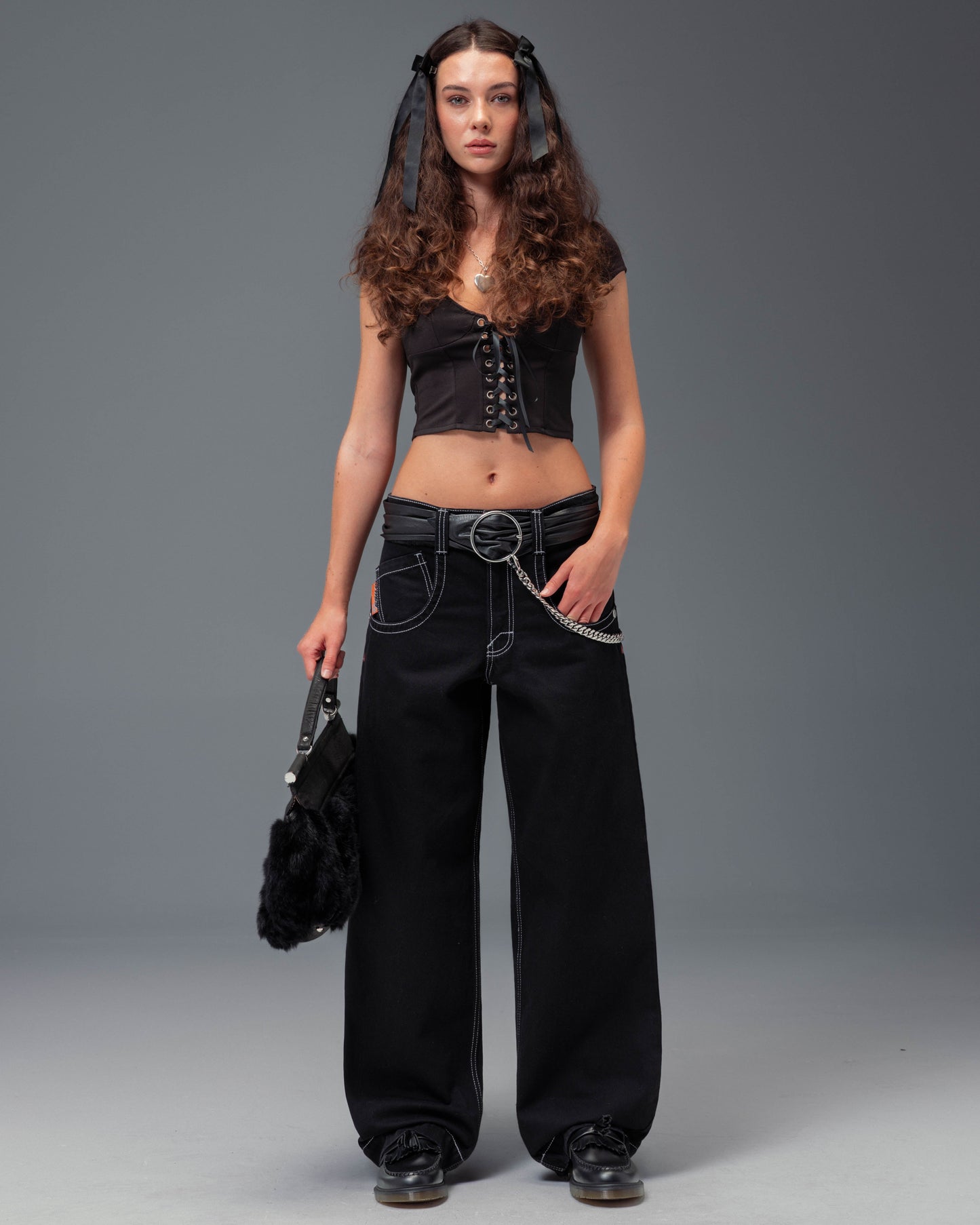 W1169 Low Down Deck. 20". Jet Black.