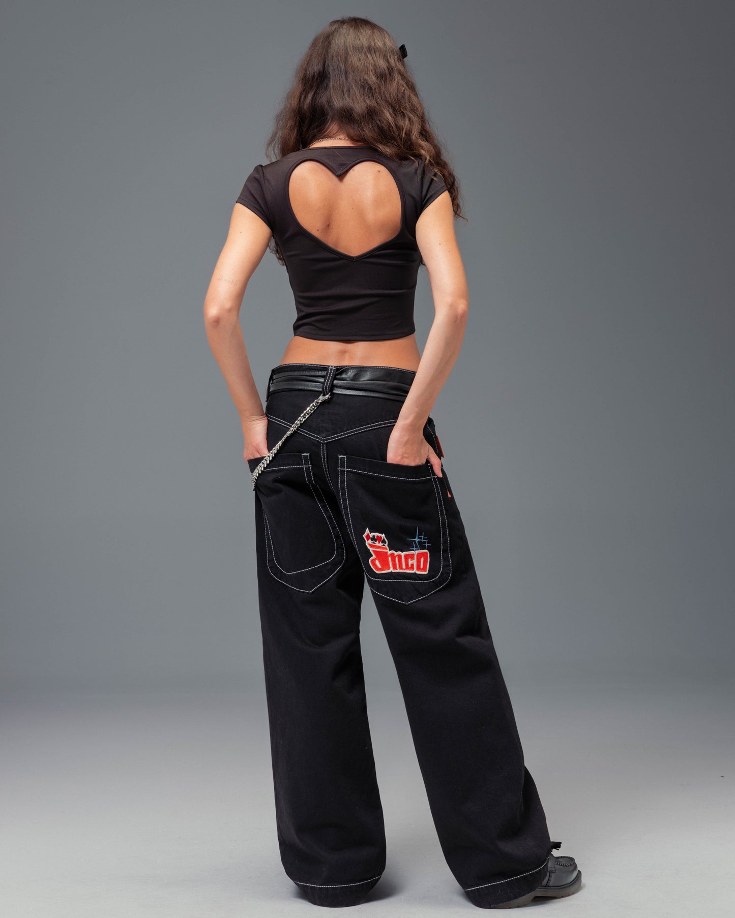 W1169 Low Down Deck. 20". Jet Black.