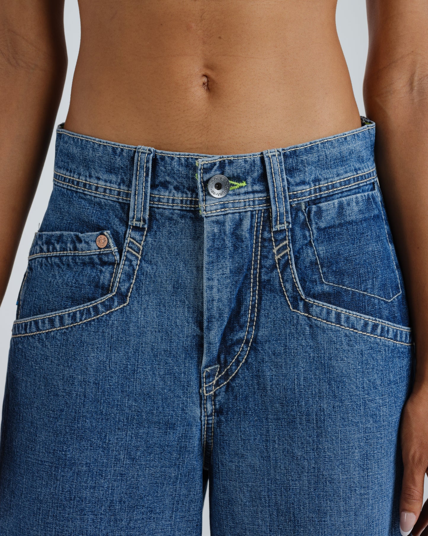 W Torque Cargo Carpenter. 23". Hand-Sand Dark Stone.