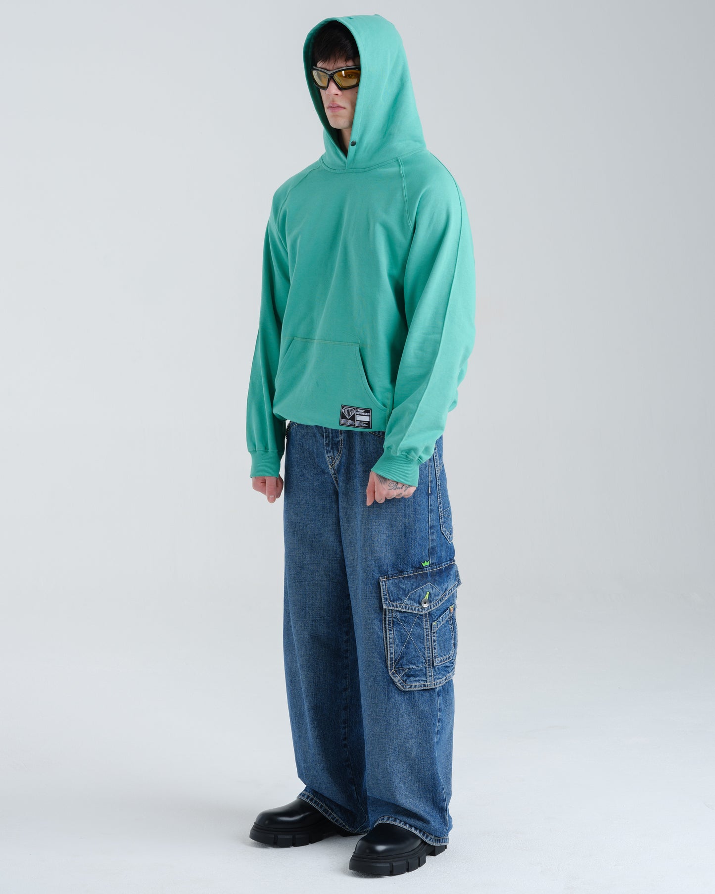 Torque Cargo Carpenter. 23". Hand-Sand Dark Stone.