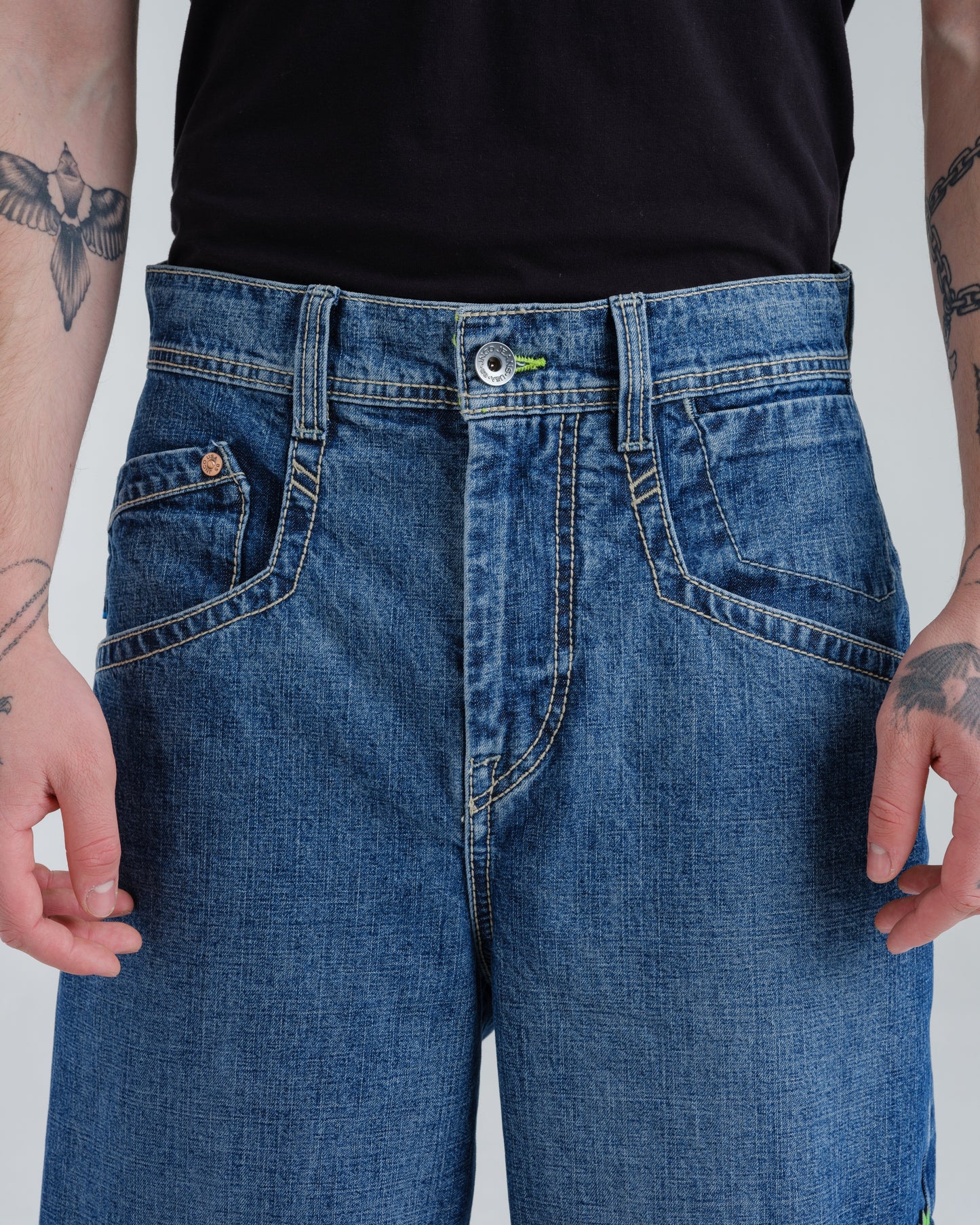 Torque Cargo Carpenter. 23". Hand-Sand Dark Stone.