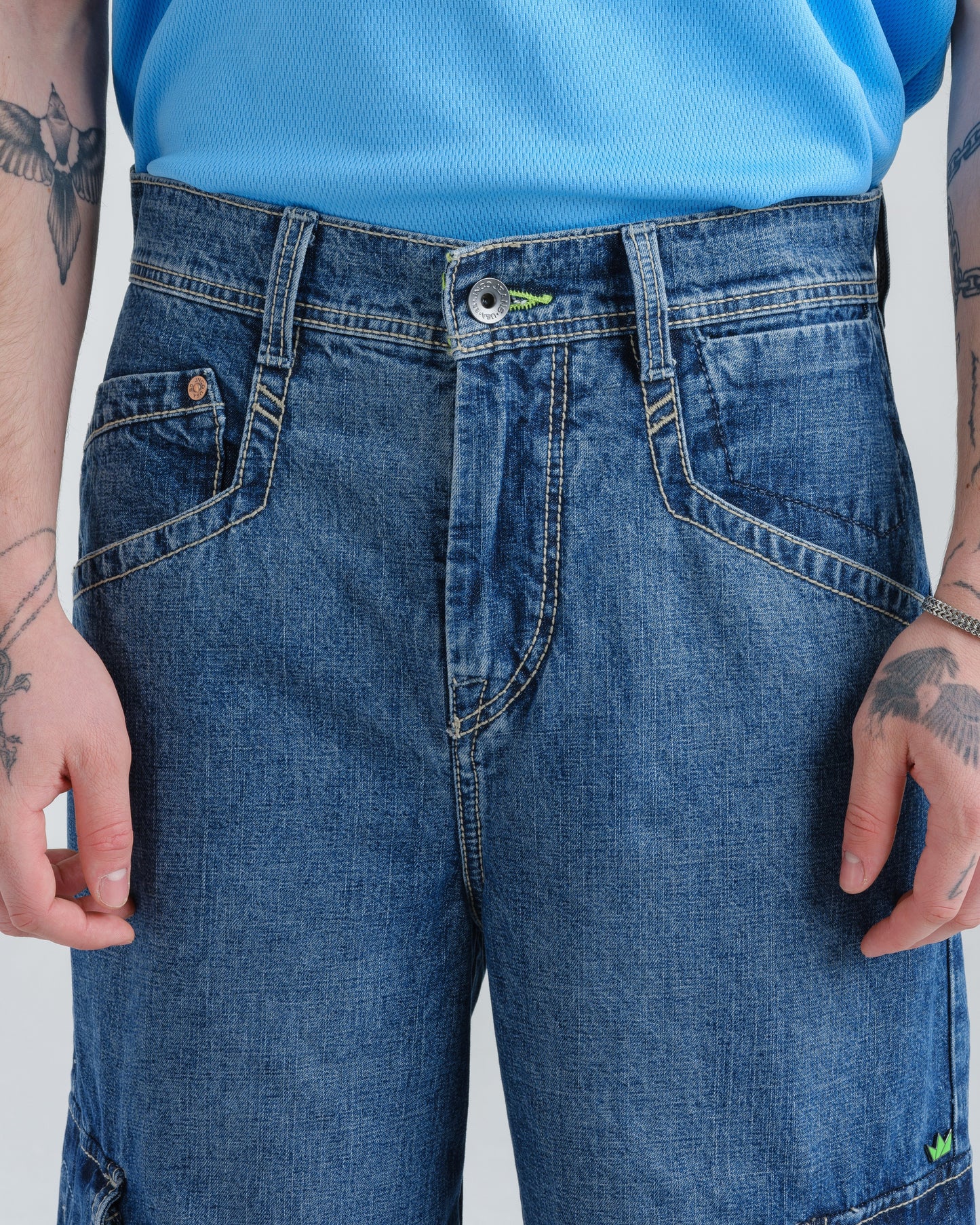 Quad Cargo. 23". Hand-Sand Dark Stone.