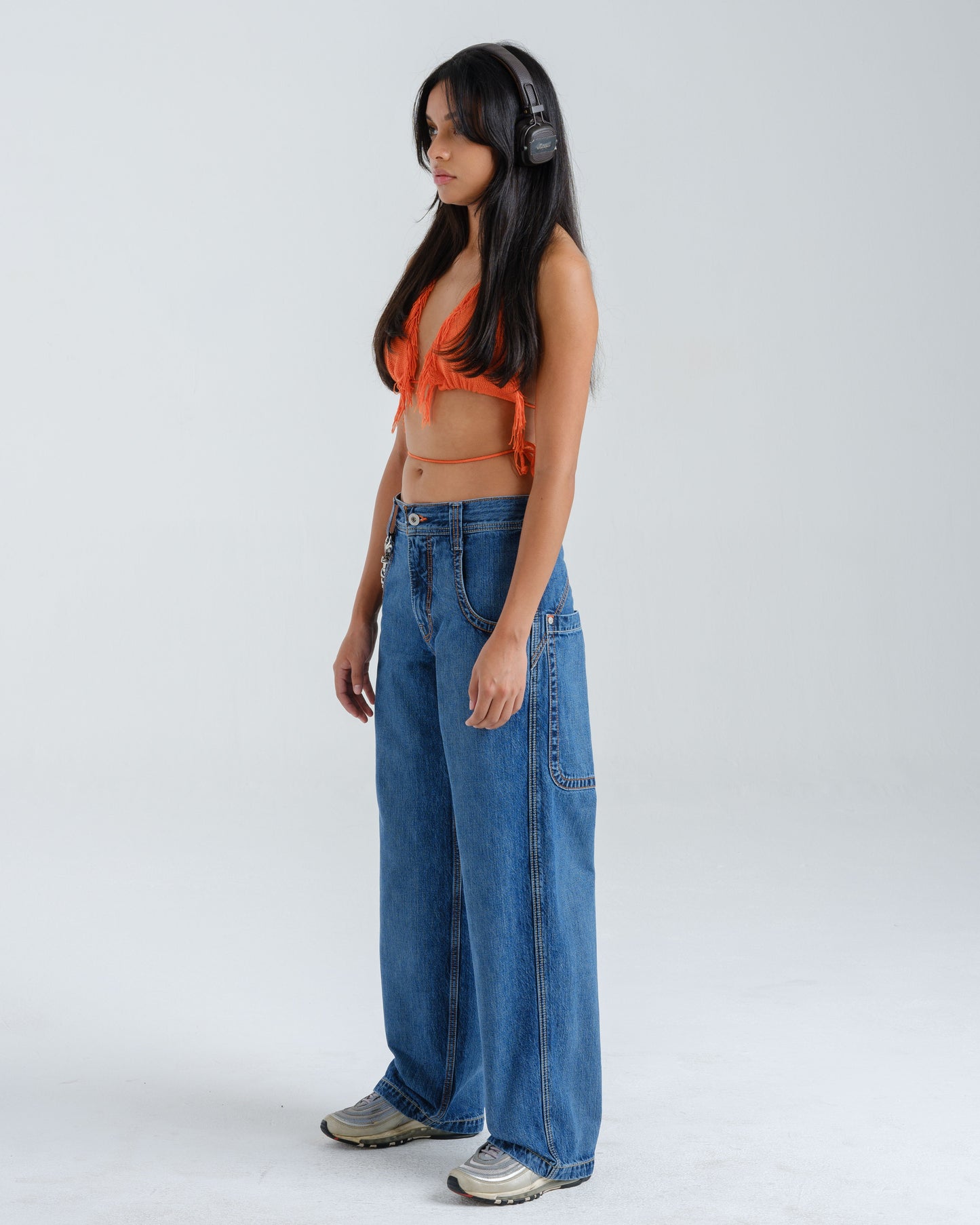 W Handyman Carpenter. 20". Hand-Sand Vintage.