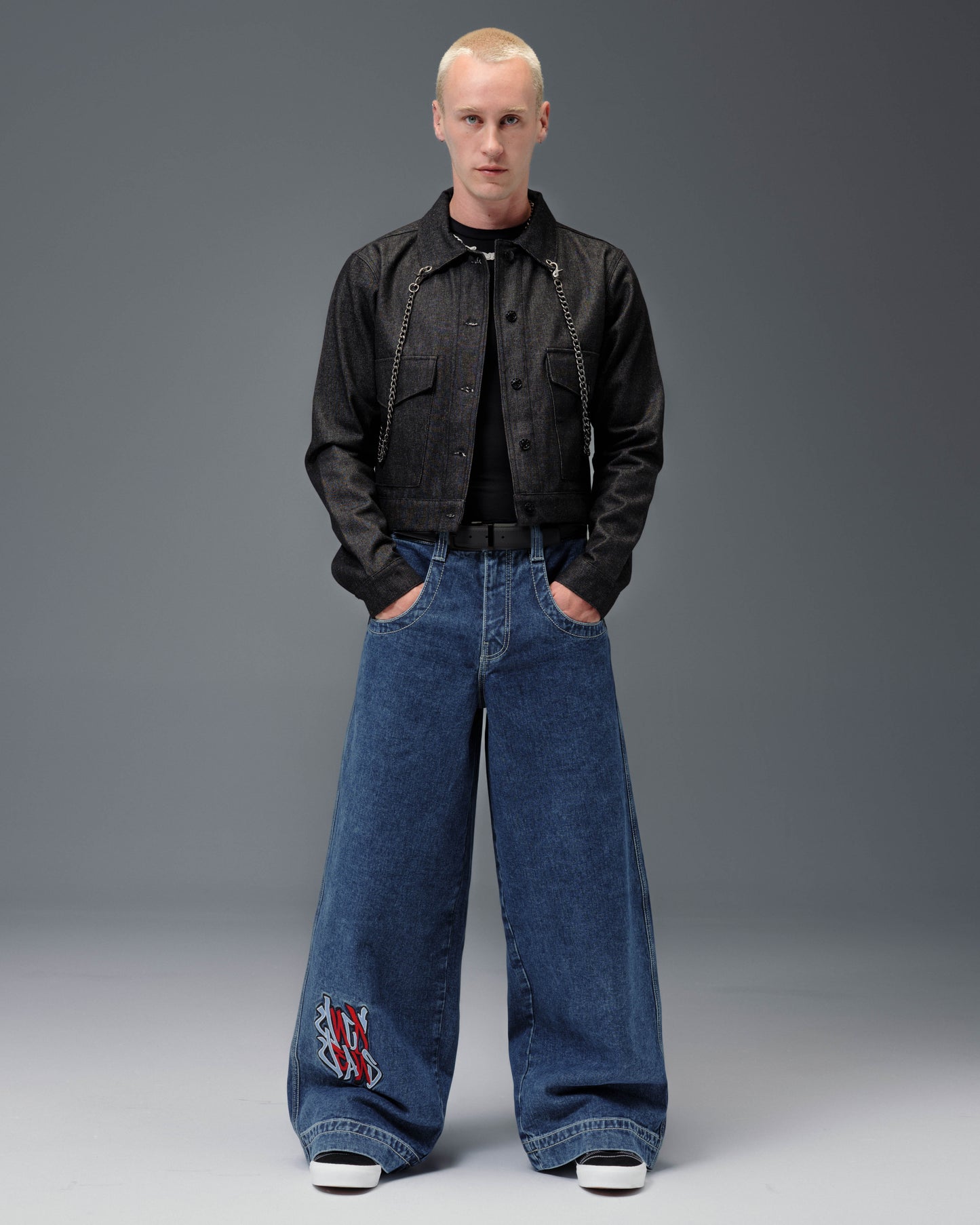 Rollin. 26". Dark Stone.